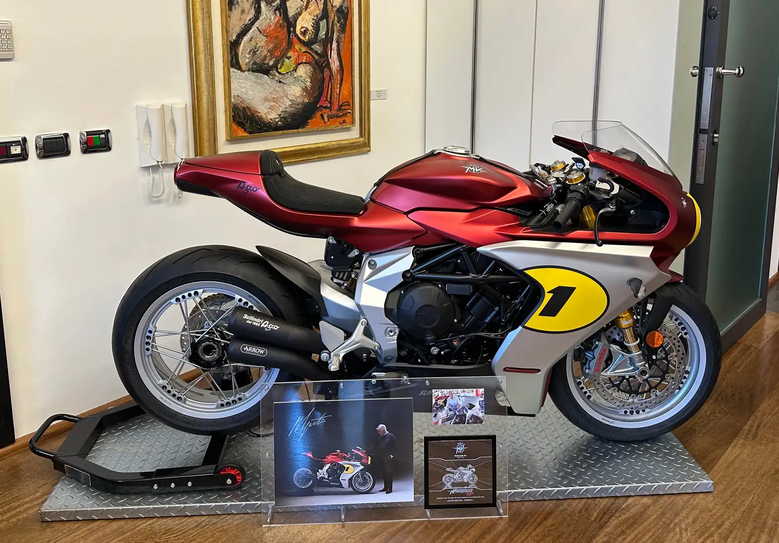 MV Agusta Superveloce 800 AGO Rosso - 2
