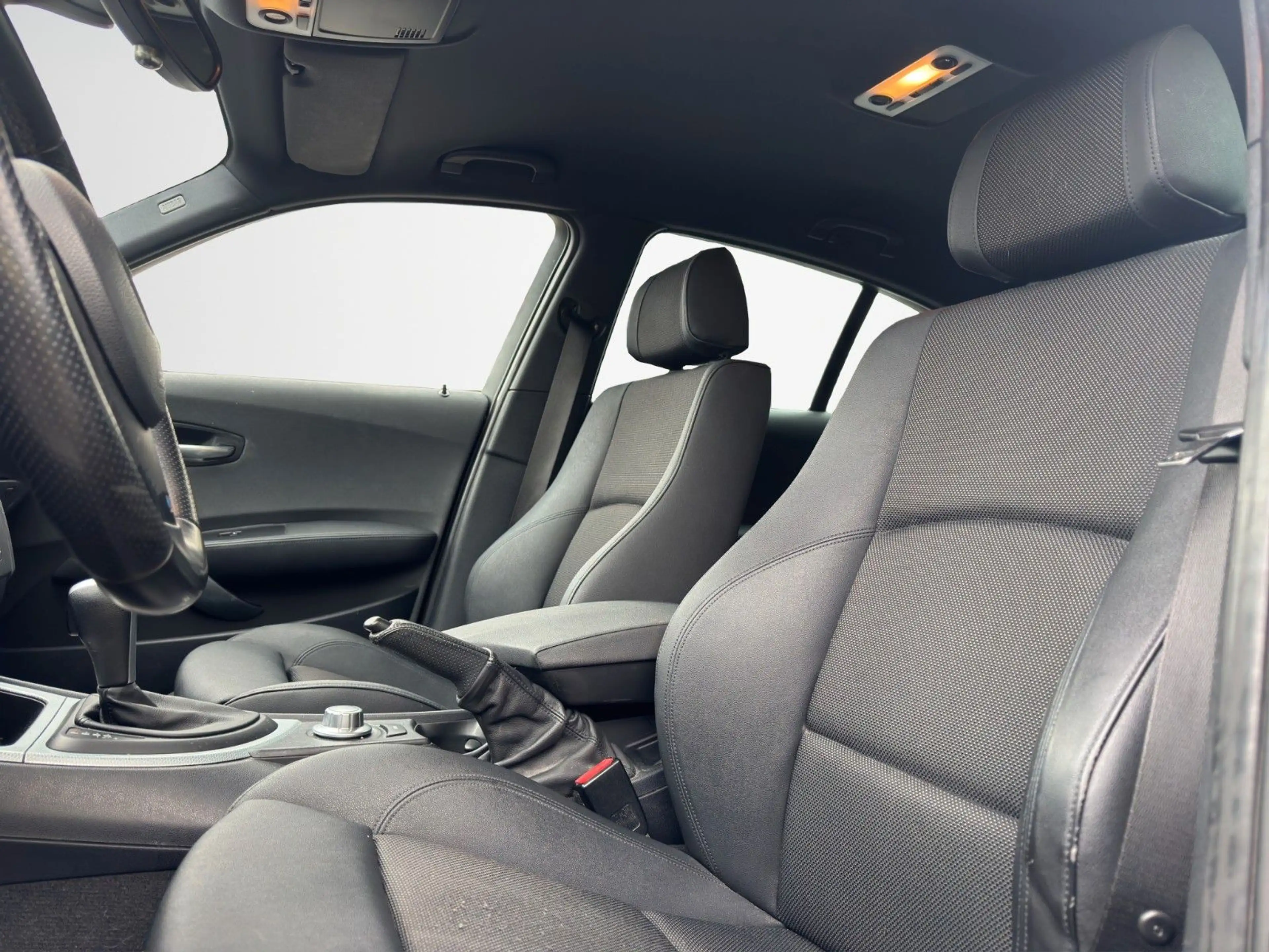 BMW 130 i M-Sport NAVI/XENON/SHZ/8FACH/TEMPO/KLIMAAUT — photo 13