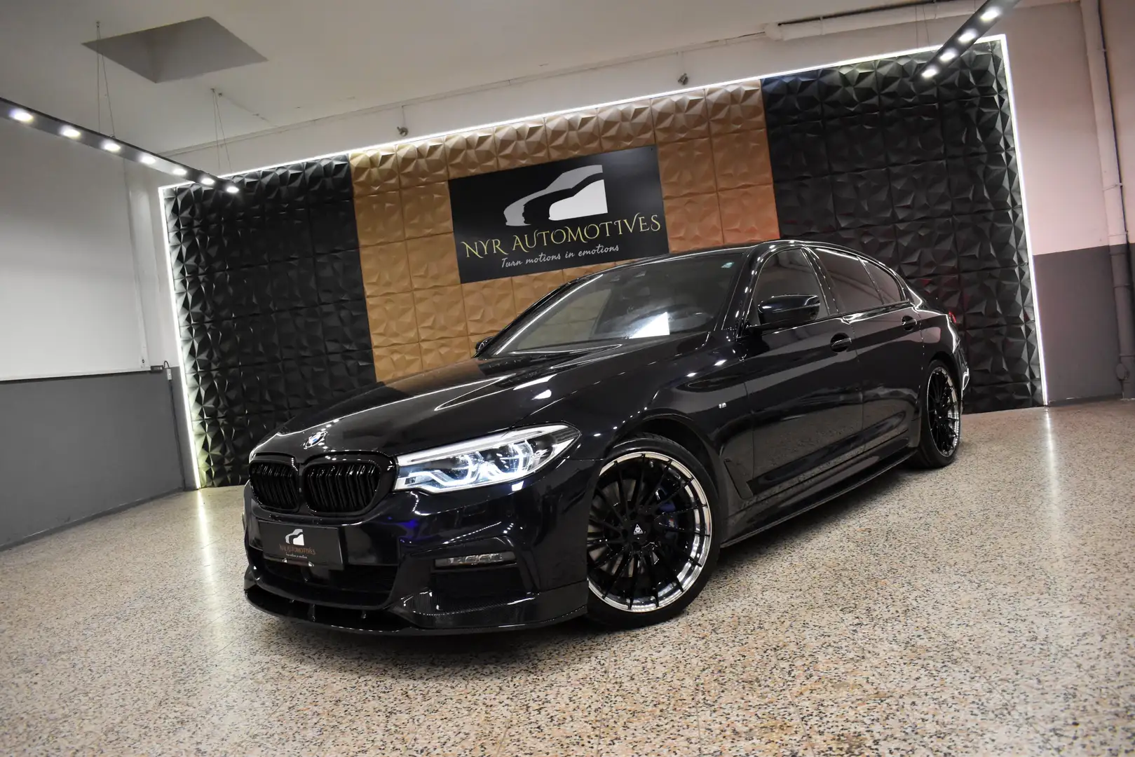 BMW 530 i M-PERFORMANCE, LED, ACC, 4x CAM, 1. HAND, CARBON Schwarz - 1