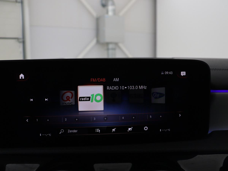 Mercedes-Benz CLA 250 Shooting Brake e AMG Line | SOH 92.9% | Trekhaak | — photo 27