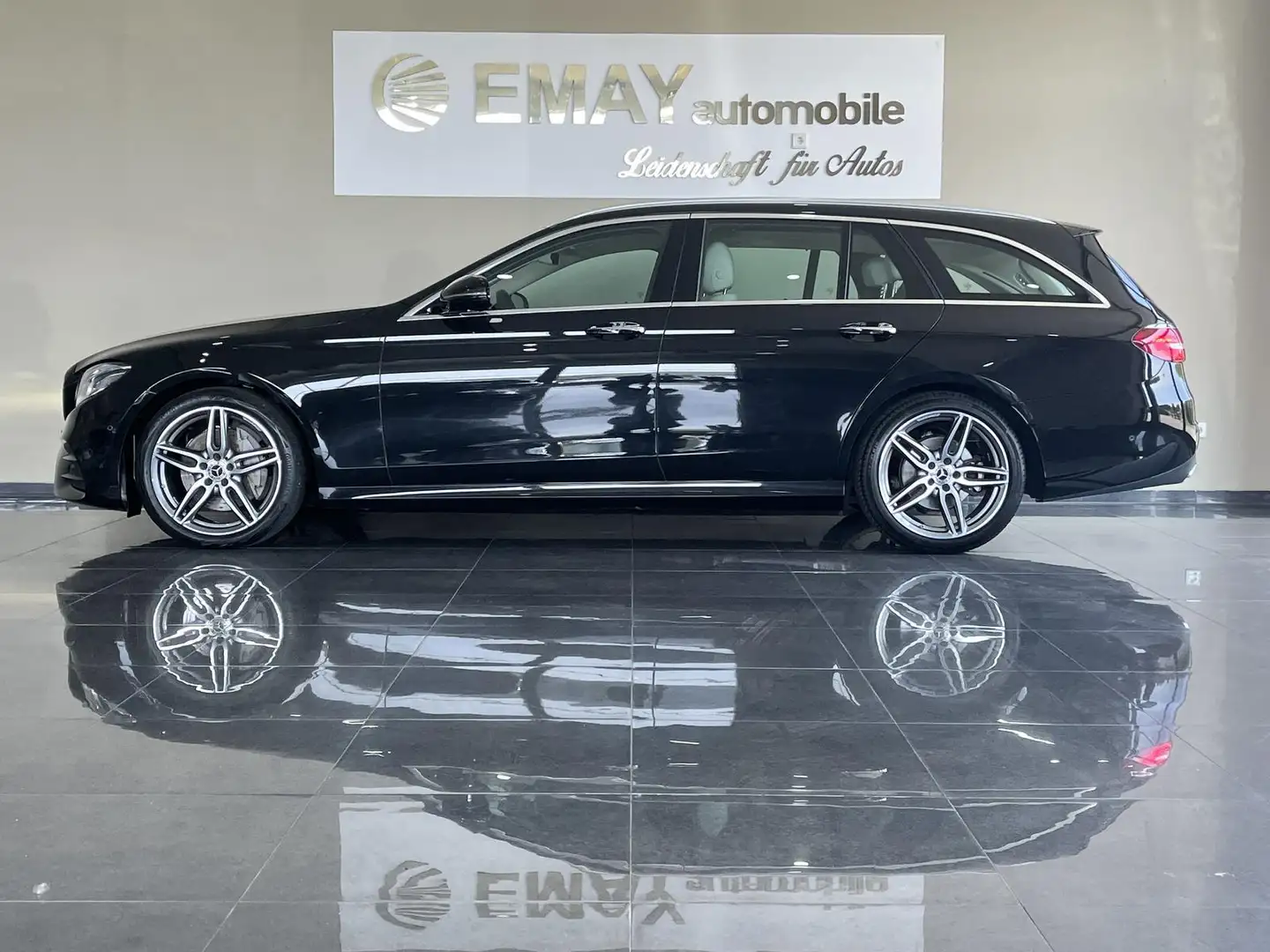 Mercedes-Benz E 300 d Amg Line /P.Dach/LED/Navi/ Zwart - 1