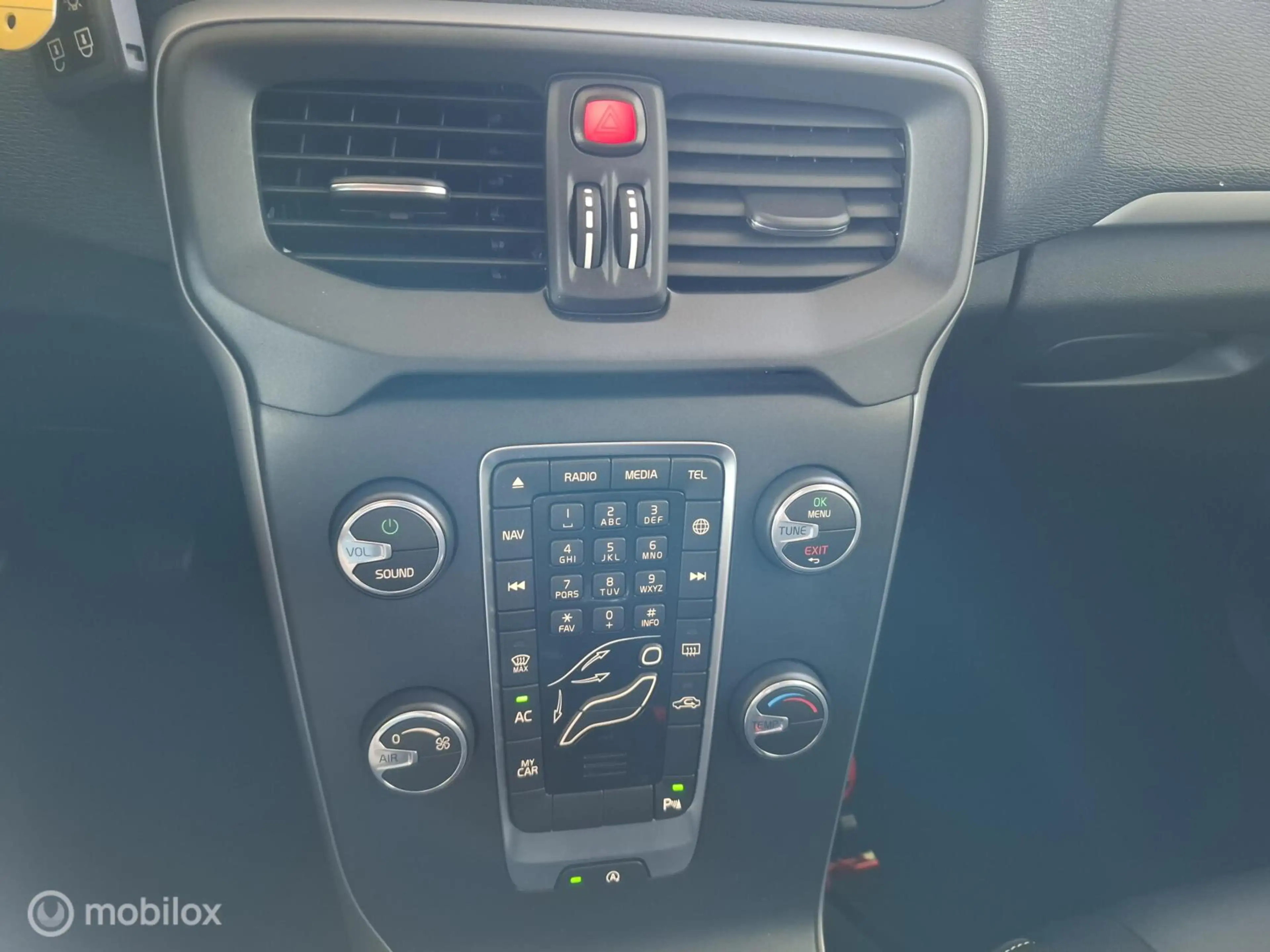 Volvo V40 2.0 T2 Momentum | PARK. SENSOR - RIJKLAARPRIJS — photo 15