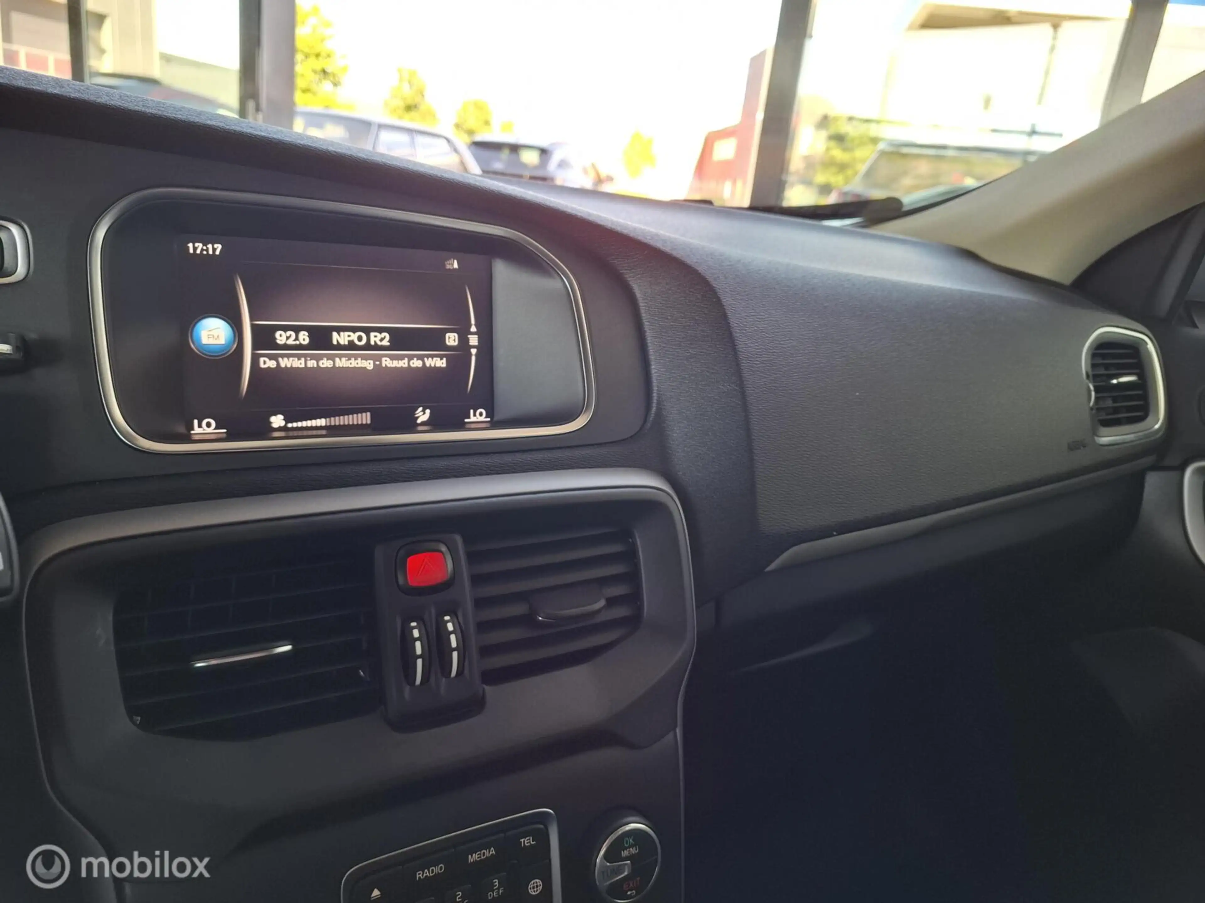 Volvo V40 2.0 T2 Momentum | PARK. SENSOR - RIJKLAARPRIJS — photo 13