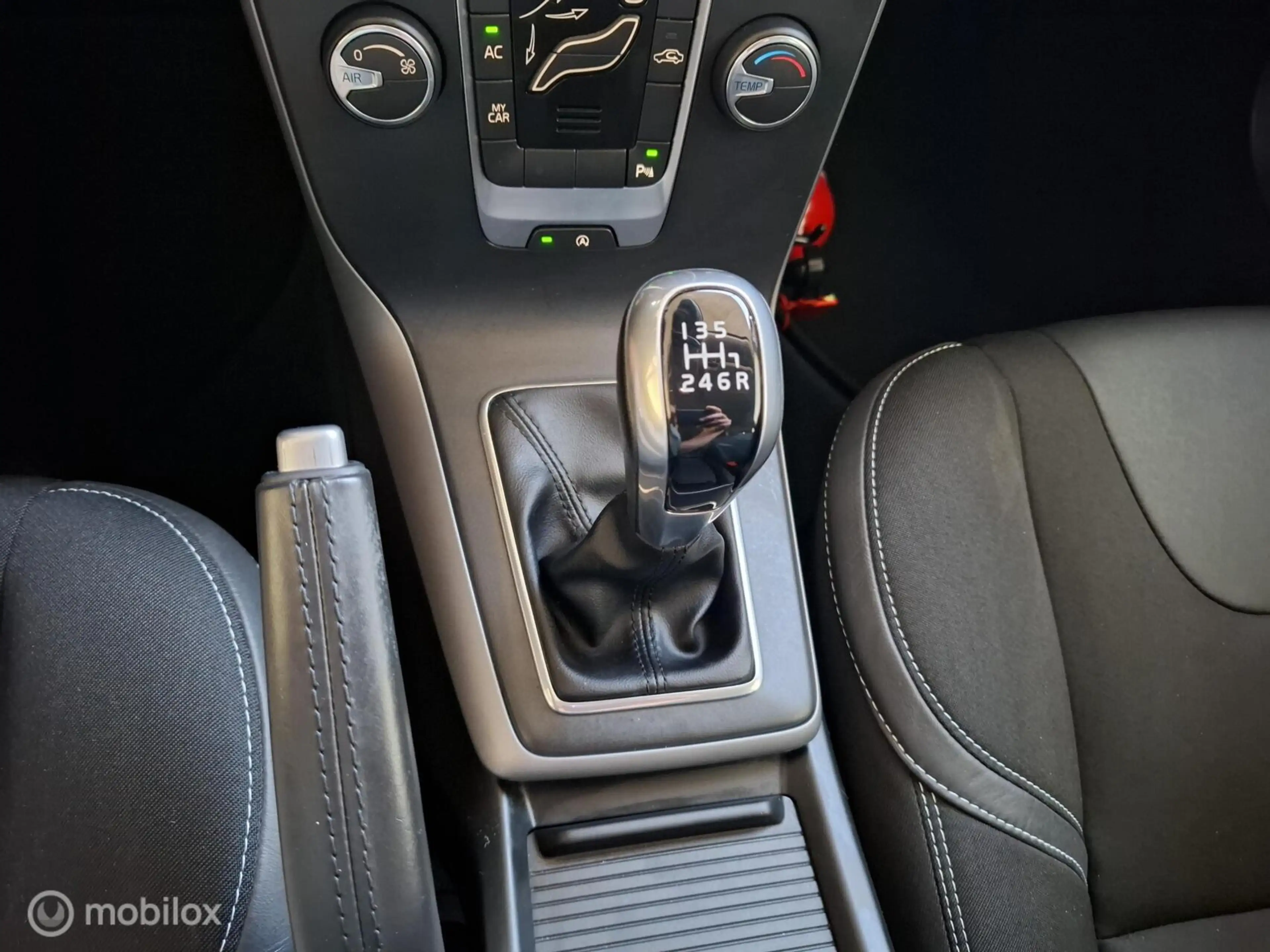 Volvo V40 2.0 T2 Momentum | PARK. SENSOR - RIJKLAARPRIJS — photo 14