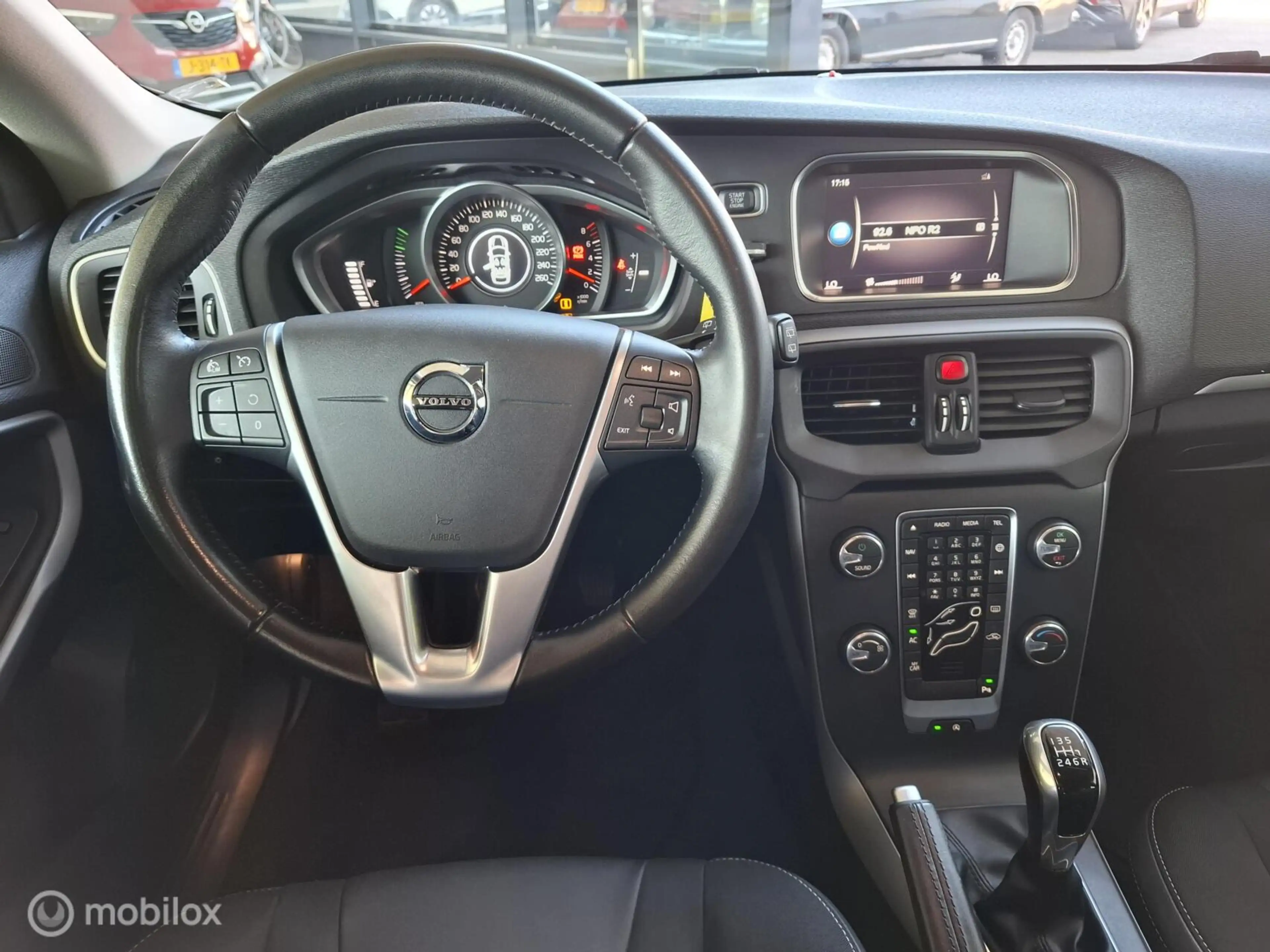 Volvo V40 2.0 T2 Momentum | PARK. SENSOR - RIJKLAARPRIJS — photo 4