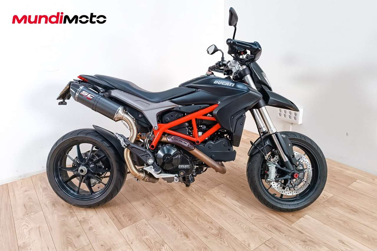 Ducati Hypermotard 821