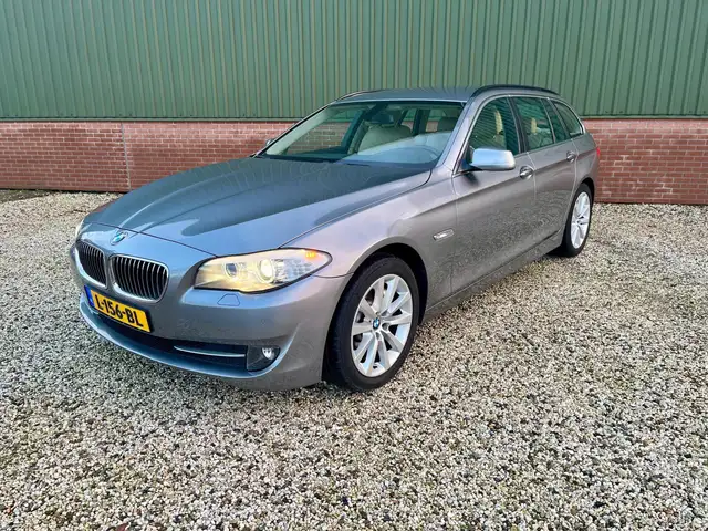 BMW 525 5-serie Touring Xd High Executive F11 218 PK