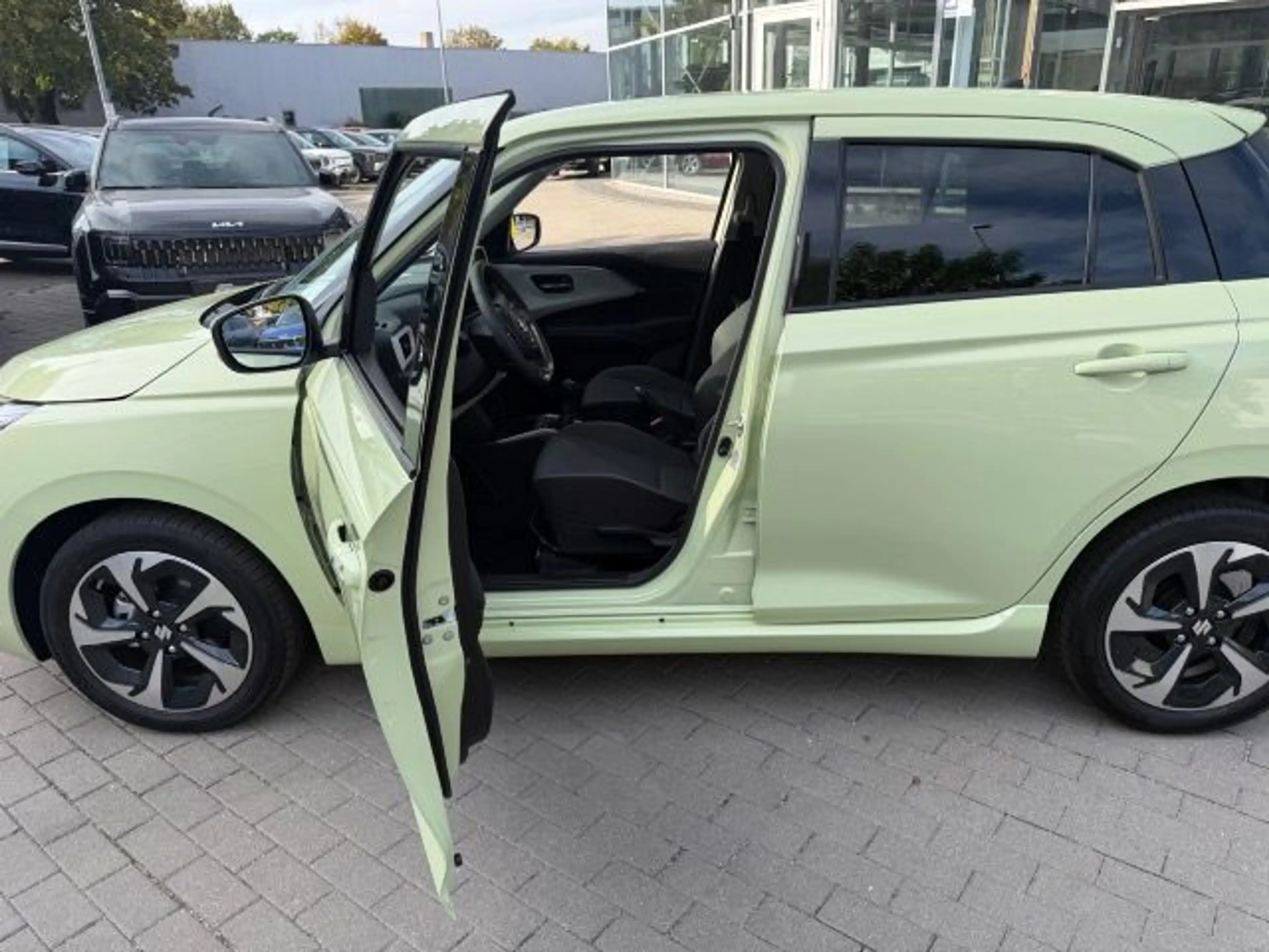 Suzuki Swift SWIFT COMFORT+ HYBRID — photo 13