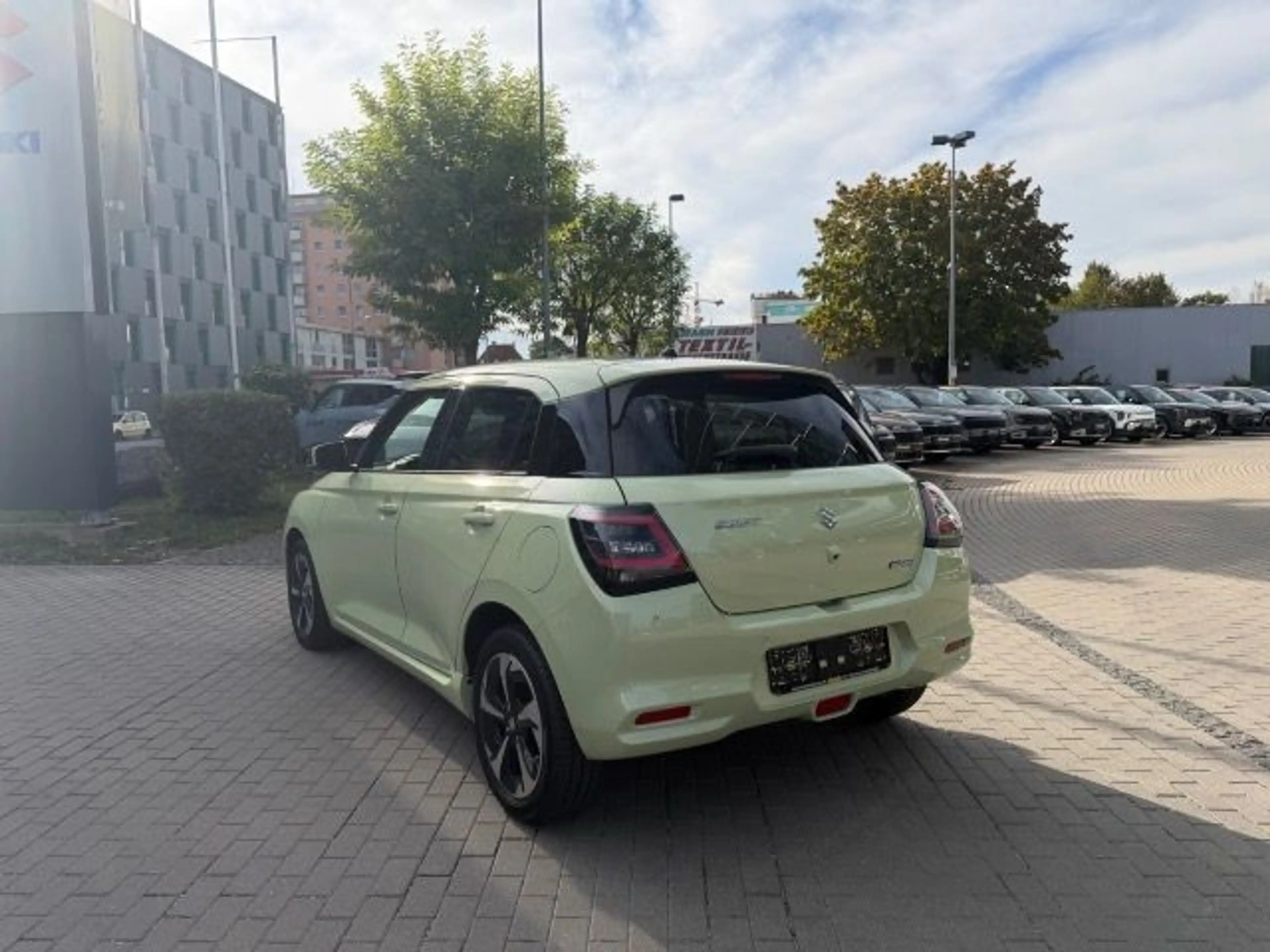Suzuki Swift SWIFT COMFORT+ HYBRID — photo 9