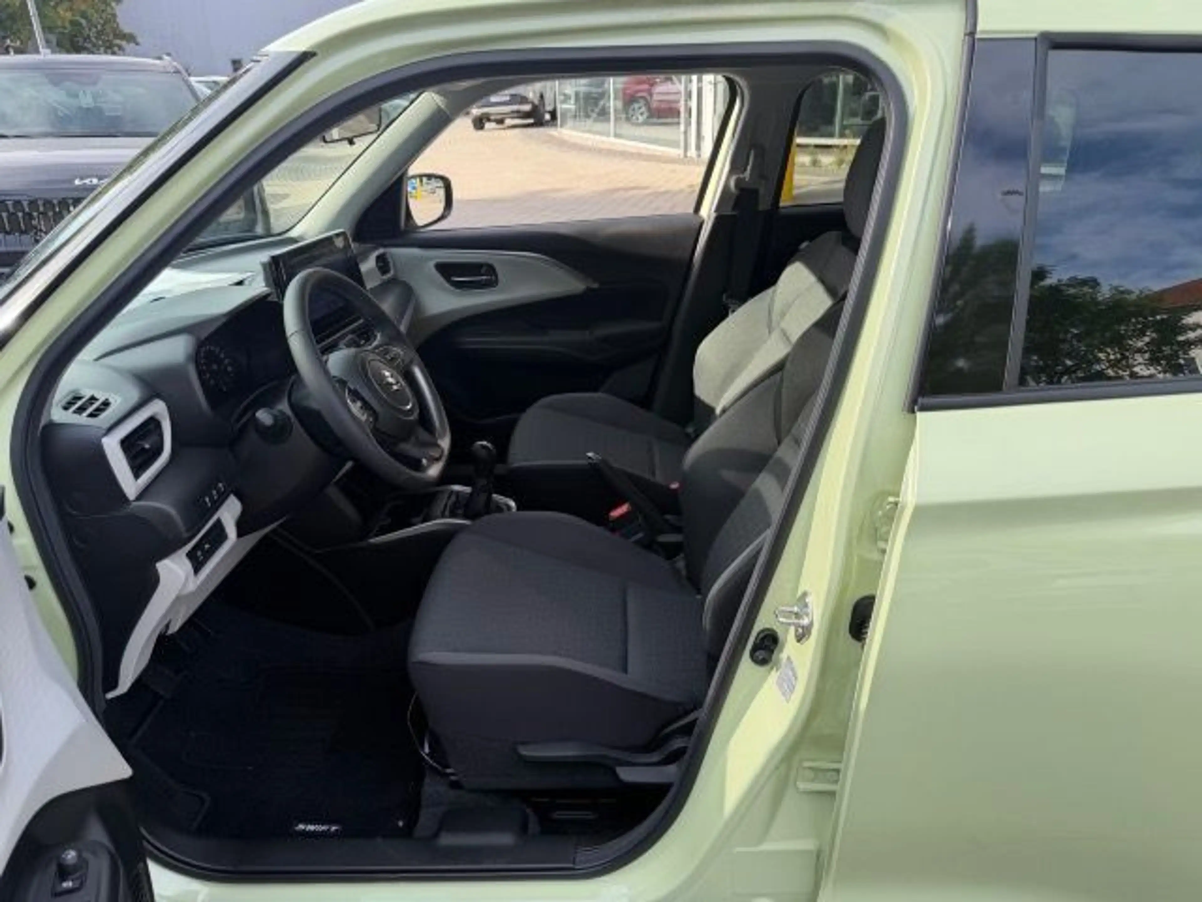 Suzuki Swift SWIFT COMFORT+ HYBRID — photo 15