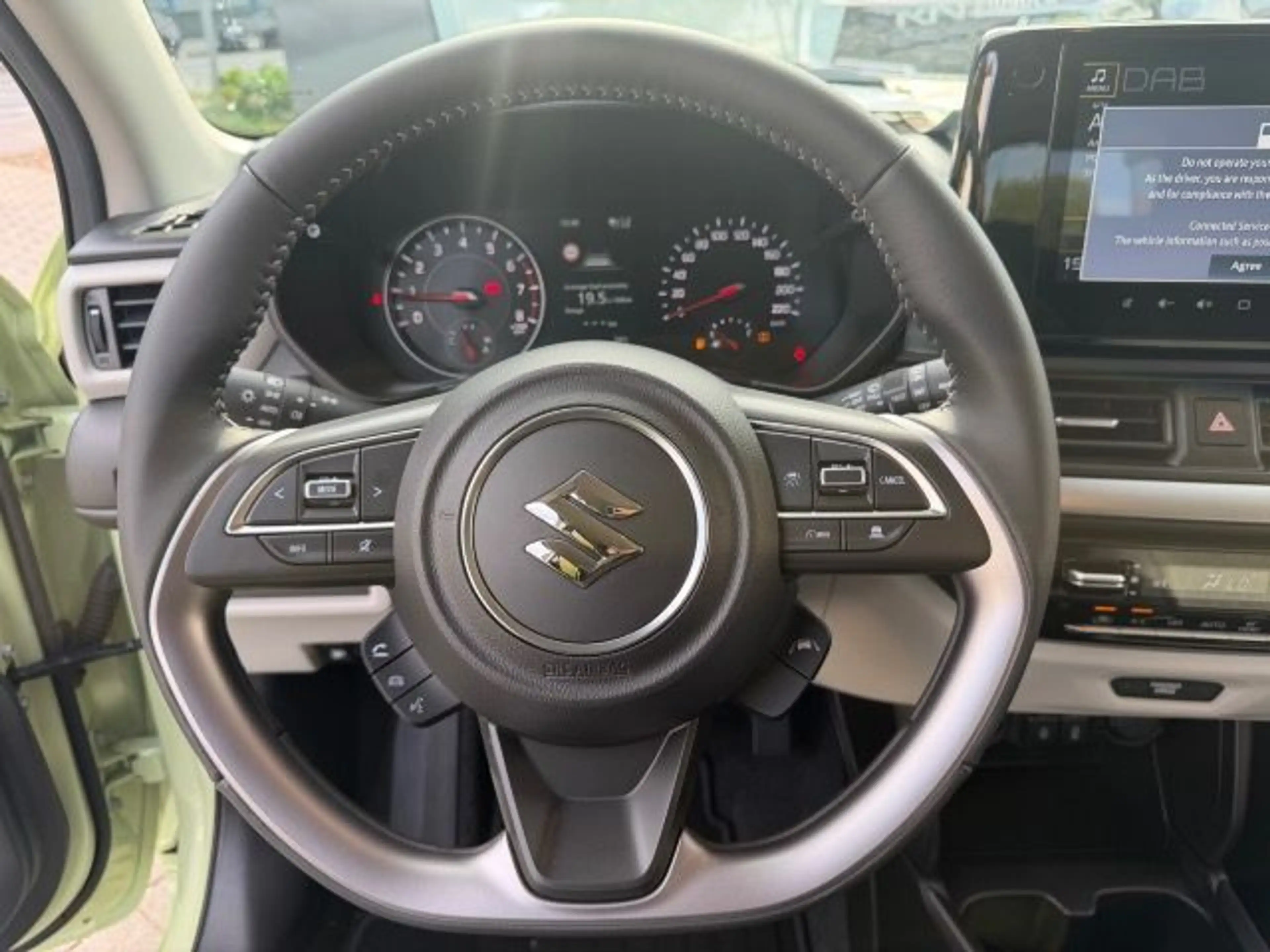 Suzuki Swift SWIFT COMFORT+ HYBRID — photo 17