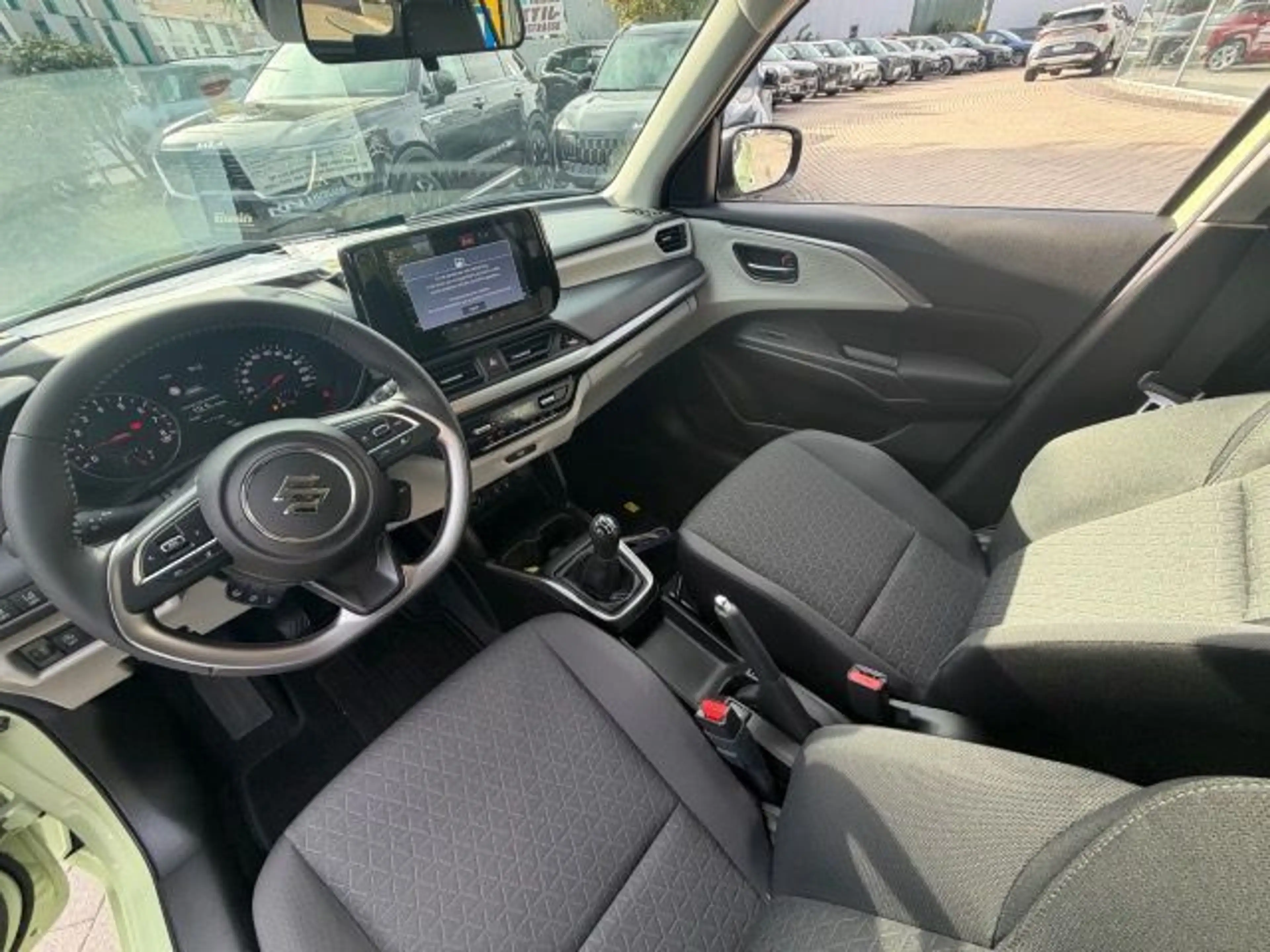 Suzuki Swift SWIFT COMFORT+ HYBRID — photo 16