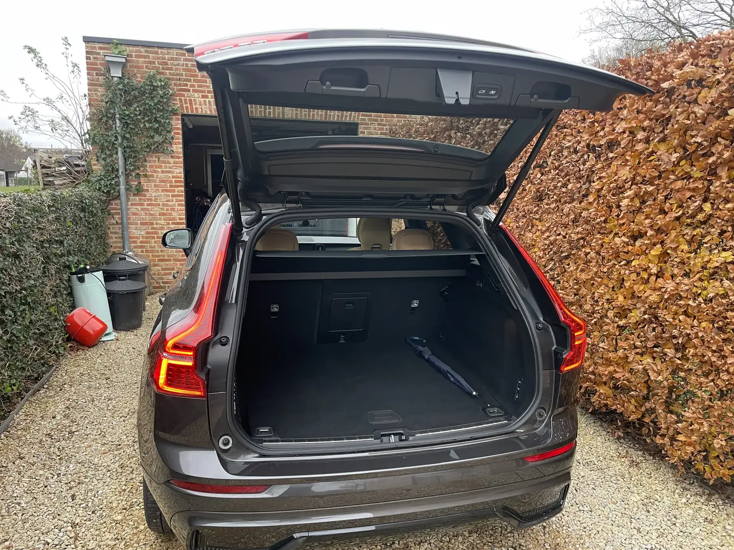 Volvo XC60 T6 AWD Recharge ultimate Plus Dark 350pk - 2