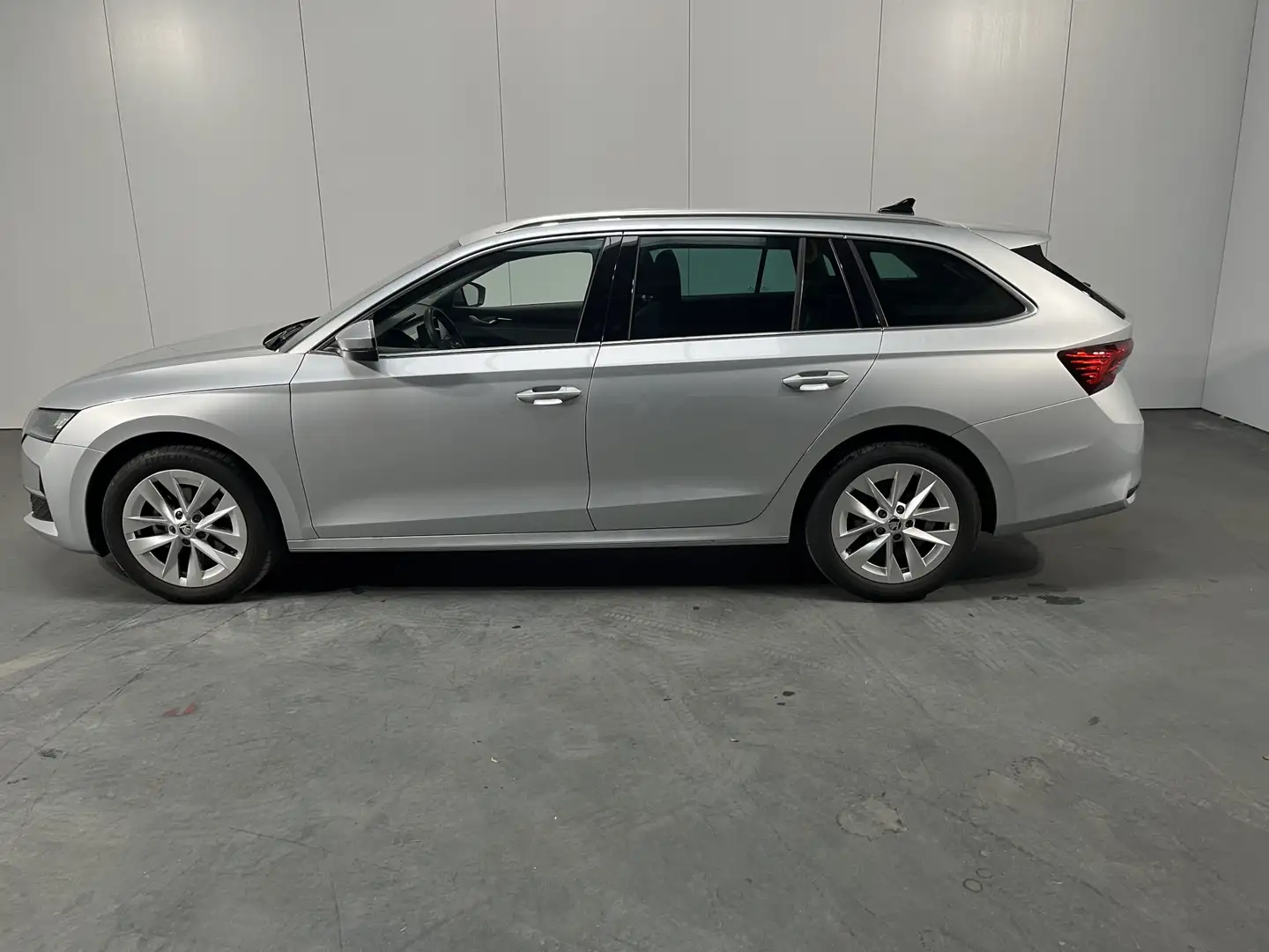 Skoda Octavia Combi 1.5 TSI MHEV Business Edition / AUTOMAAT/ EL Argent - 2