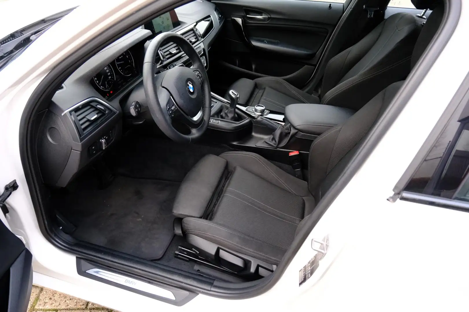 BMW 116 1-serie 116i Edition Sport Line Shadow Executive N Alb - 2