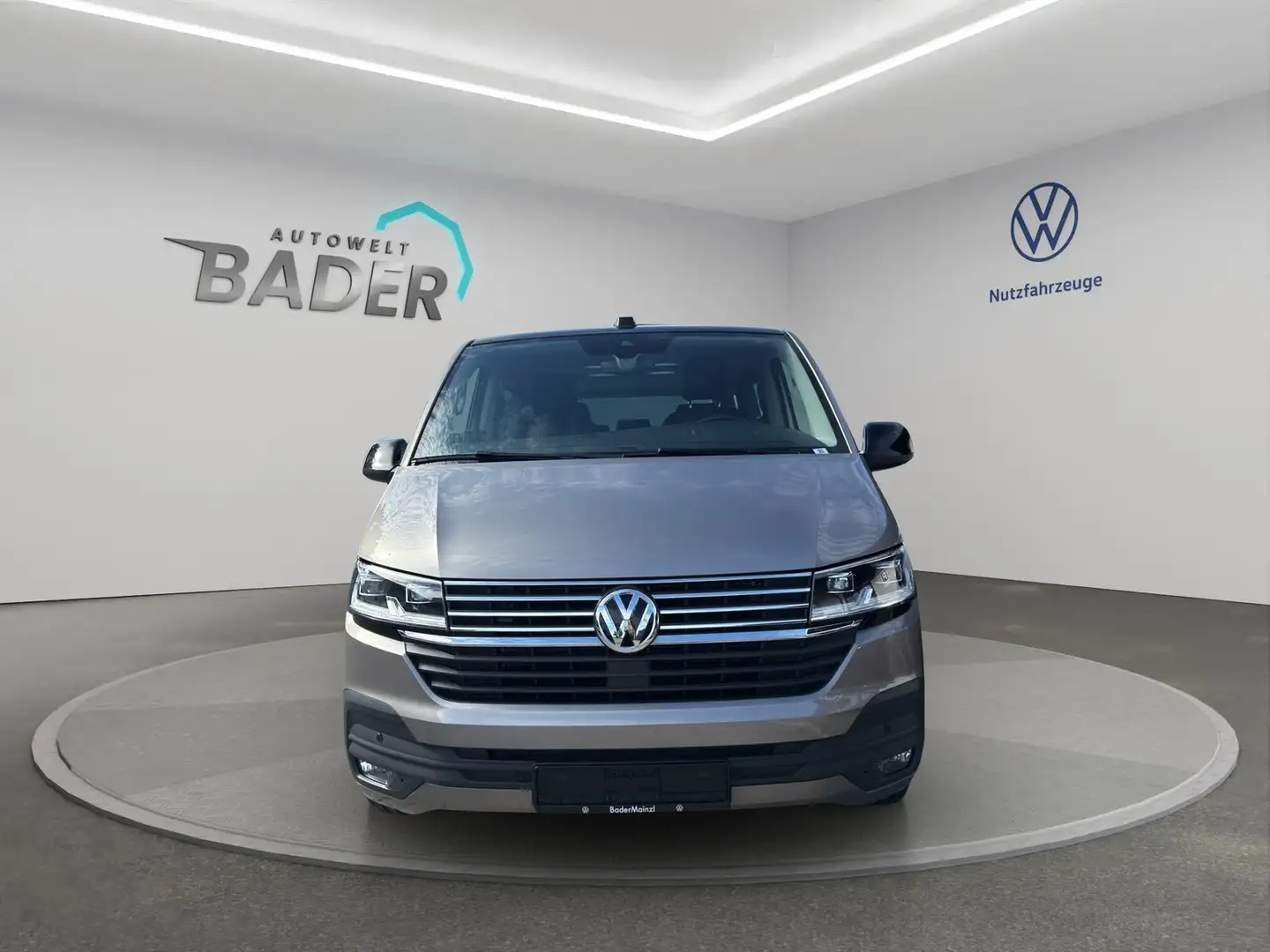 Volkswagen T6 Multivan Comfortline 2,0 l 150 kW TDI SCR Frontantrieb 7... Beige - 2