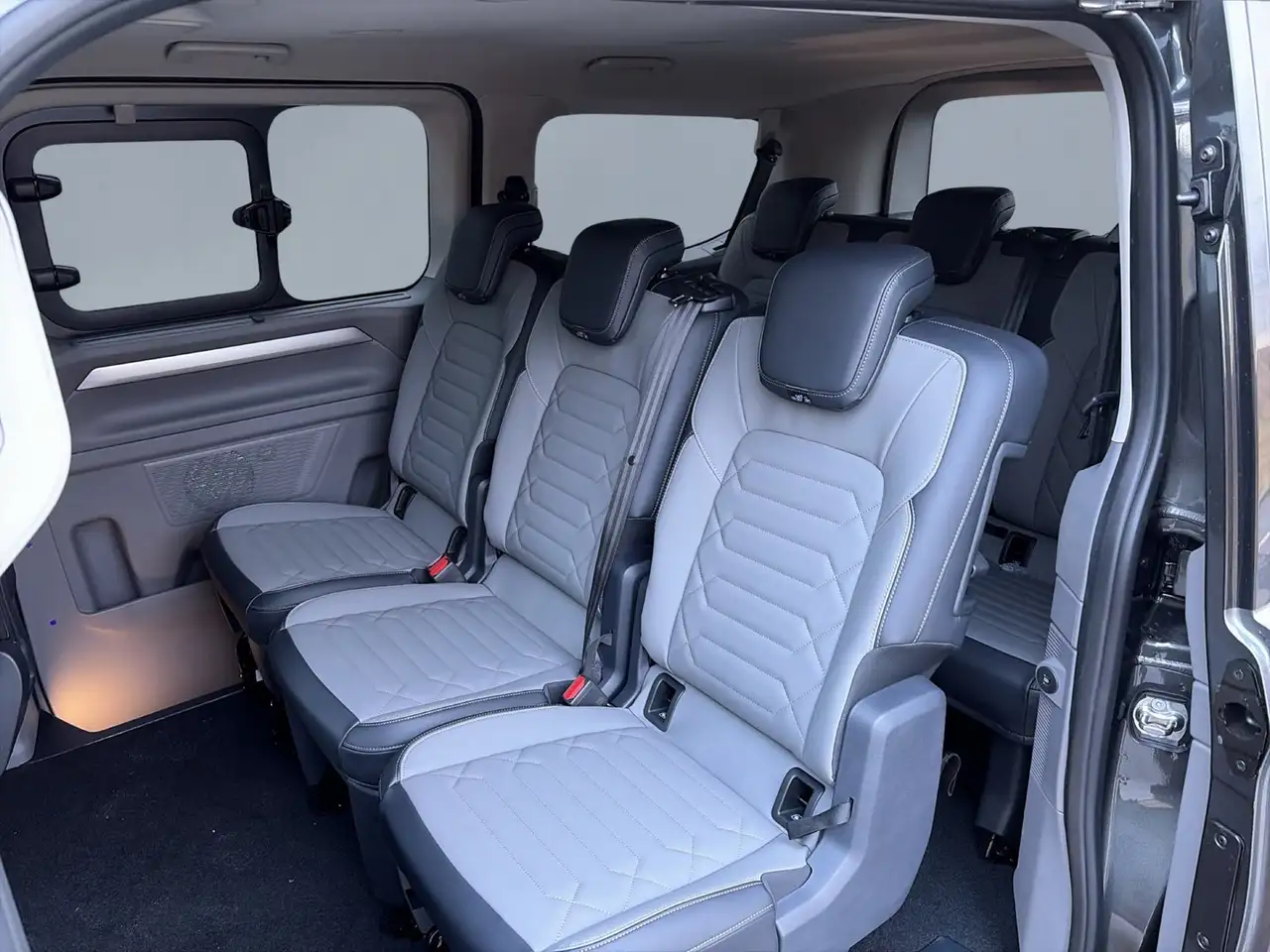 Volkswagen T7 Caravelle 2026 — фото 15