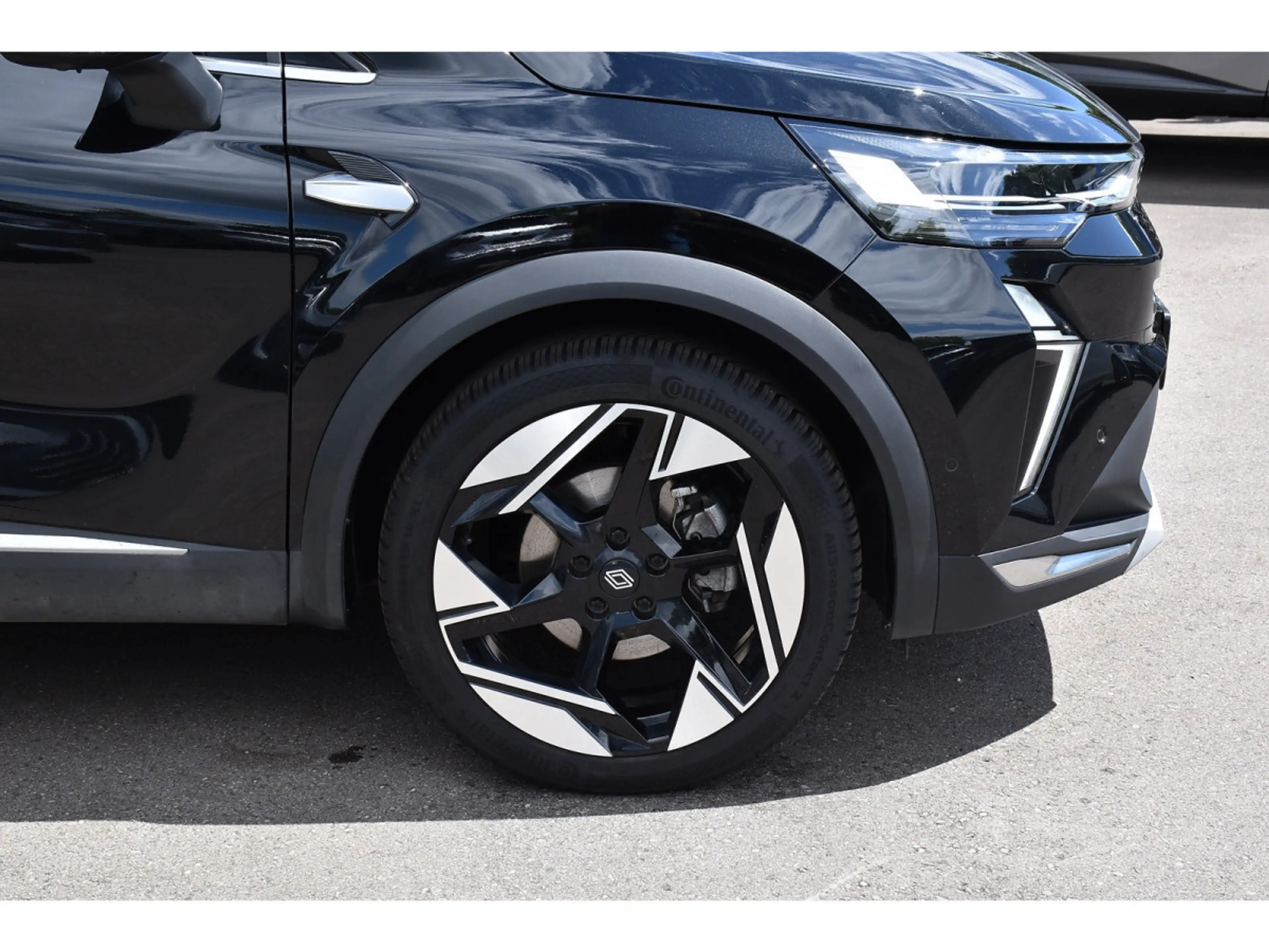 Renault Symbioz 1.6 E-TECH HEV Iconic EDC PANO HARMAN CAM360 1° M. — photo 5