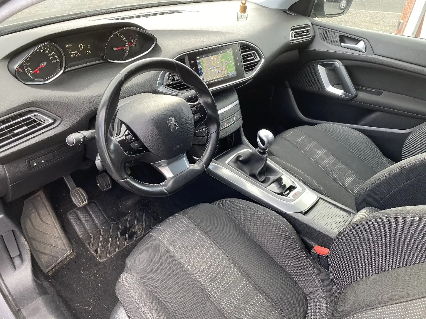 Peugeot 308 1.2 130ch Setamp;S BVM6 Allure - 2