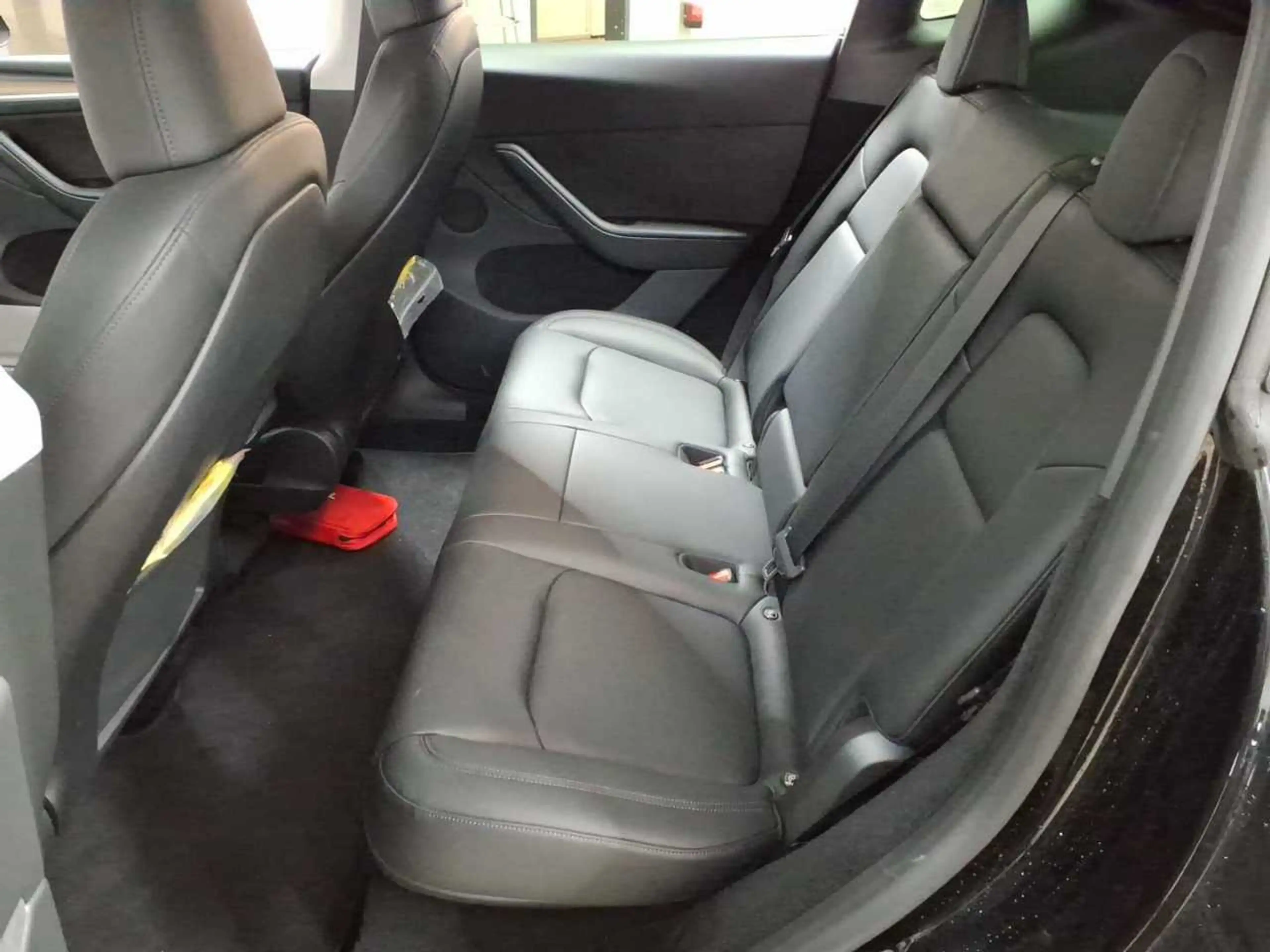 Tesla Model Y Performance Dual Motor AWD — photo 13