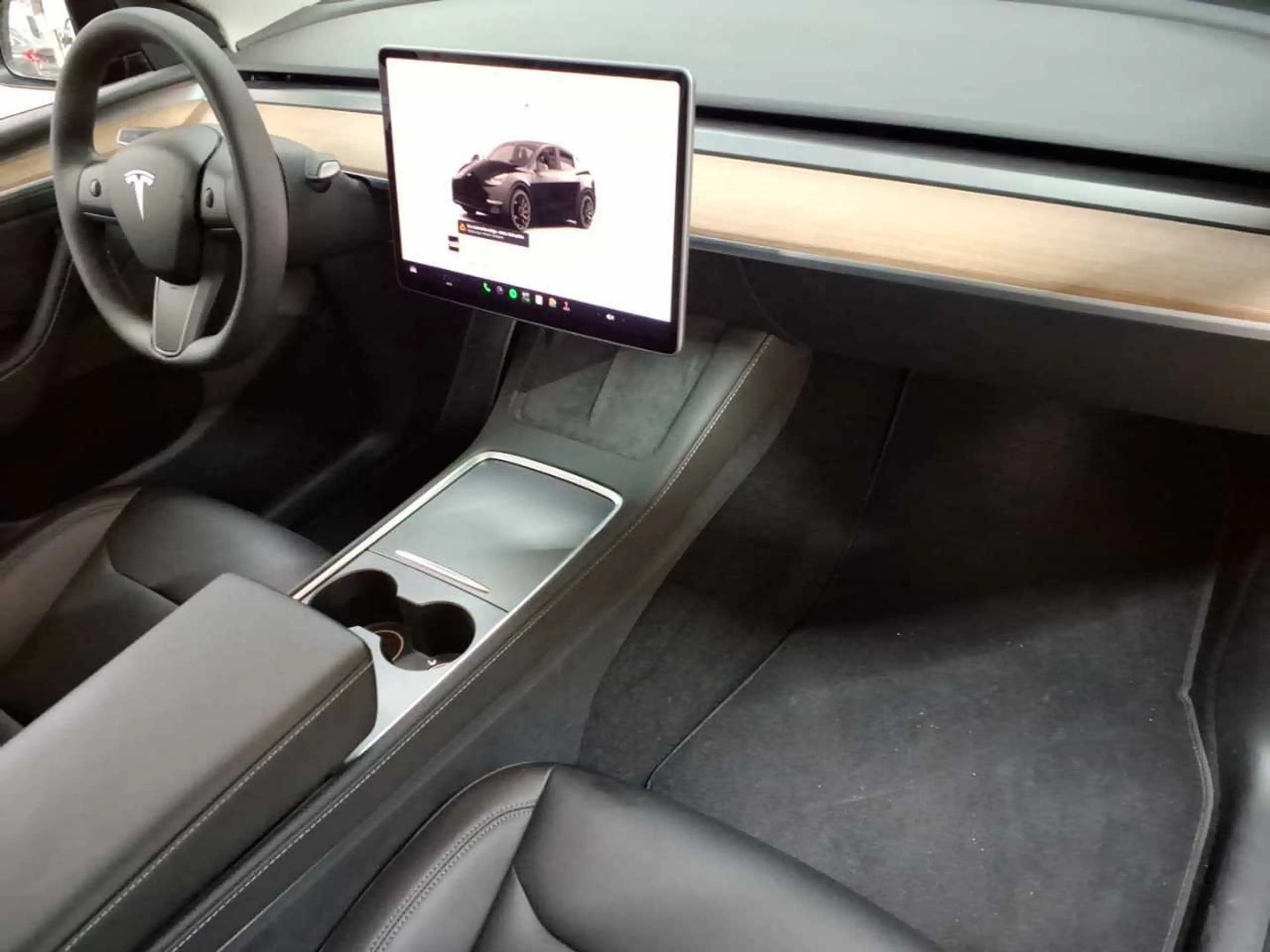 Tesla Model Y Performance Dual Motor AWD — photo 9