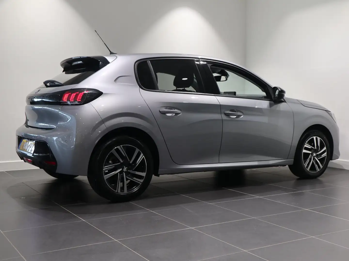 Peugeot 208 1.2T Allure+gps+park pilot achteraan Grey - 2