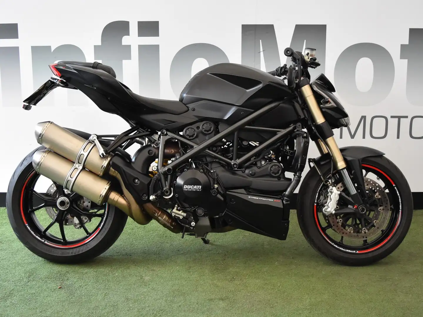 Ducati Streetfighter 848 - 1