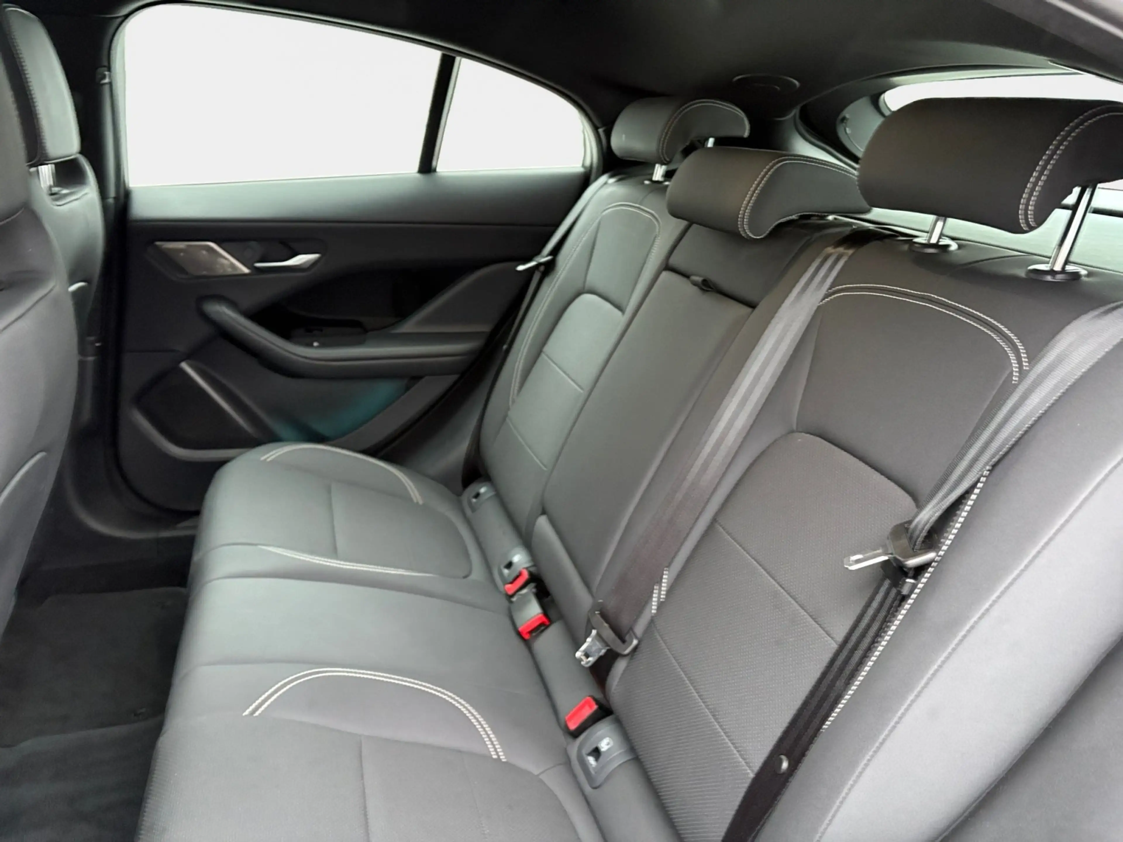 Jaguar I-Pace S — photo 14