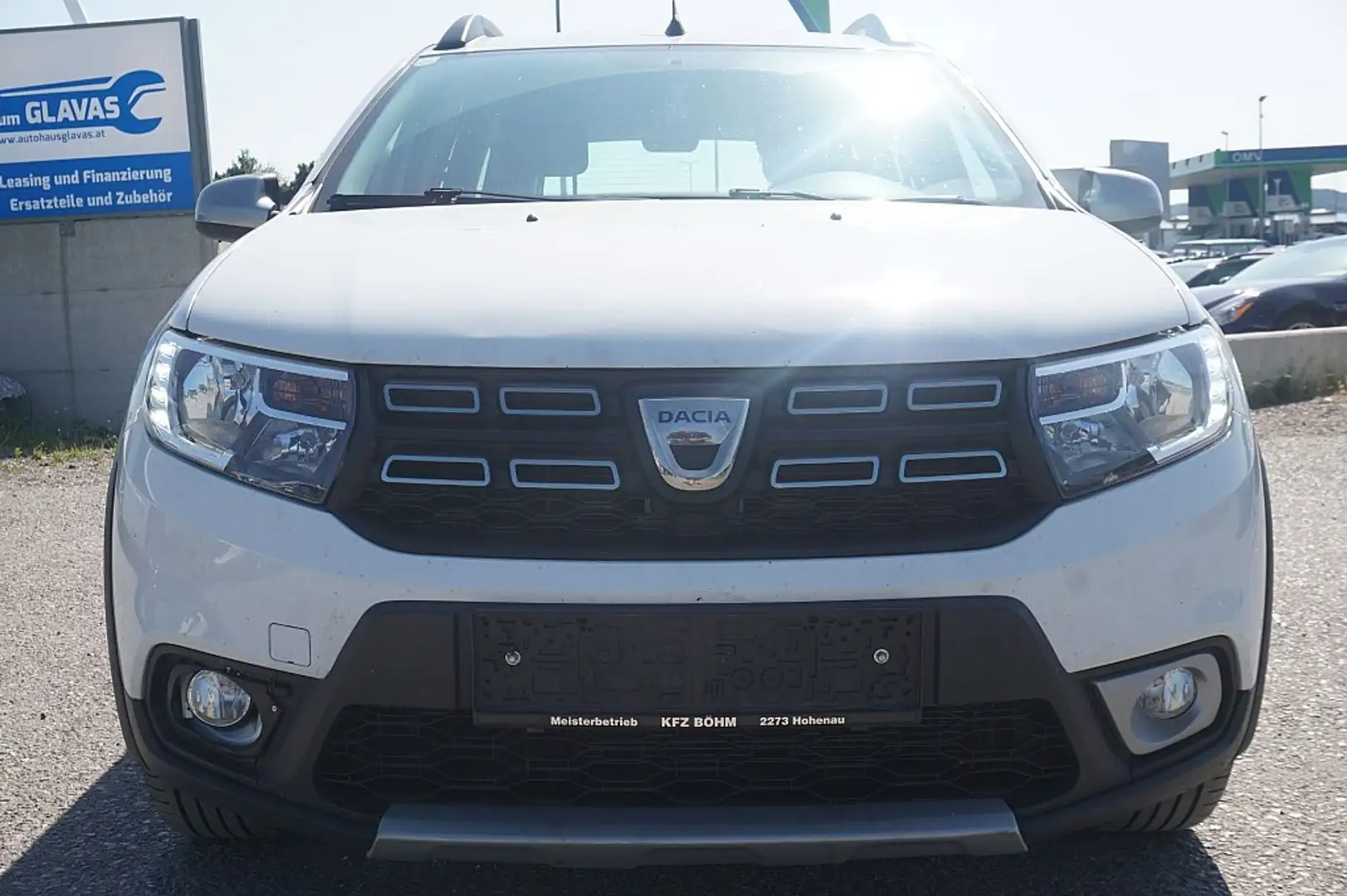 Dacia Logan MCV Stepway TCe 90 S&S Weiß - 1