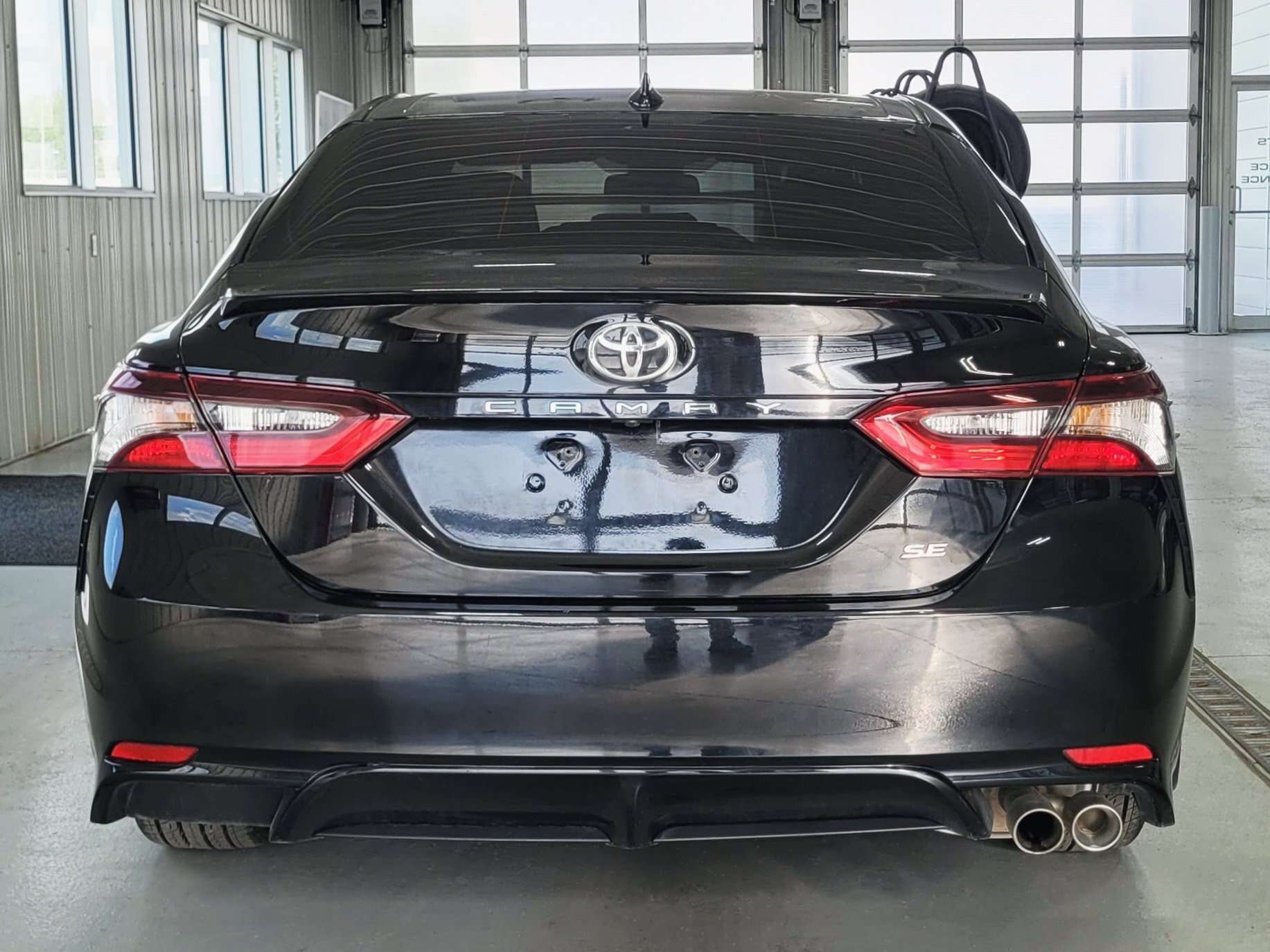 2024 Toyota Camry SE | SUNROOF | HEATED SEATS | ACTIVE SAFETY — снимка 1
