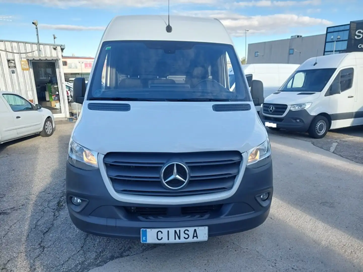 Mercedes-Benz Sprinter Furgón 211CDI Medio T.E. tD Blanco - 2