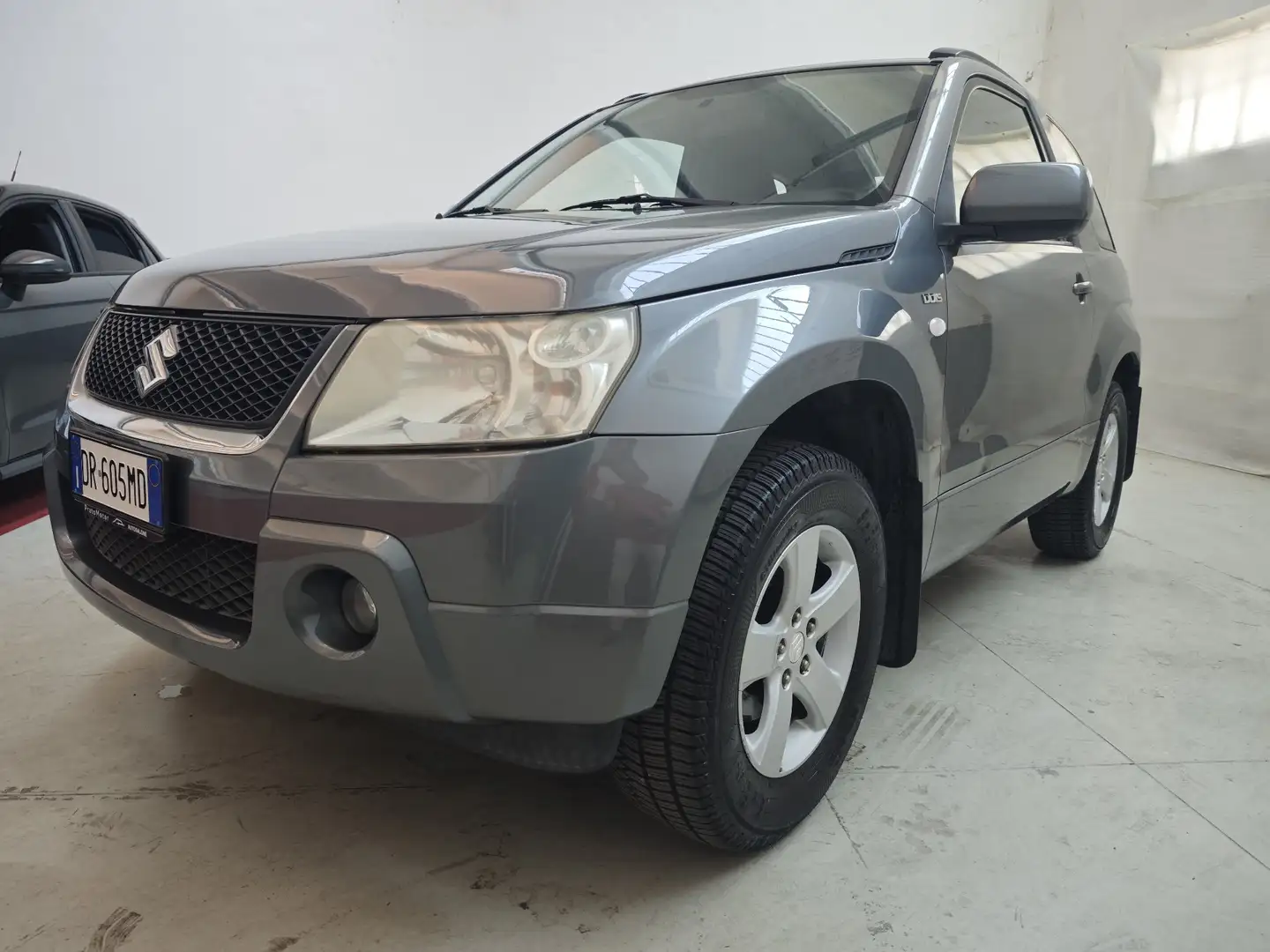 Suzuki Grand Vitara 5p 1.9 ddis Executive Grigio - 2