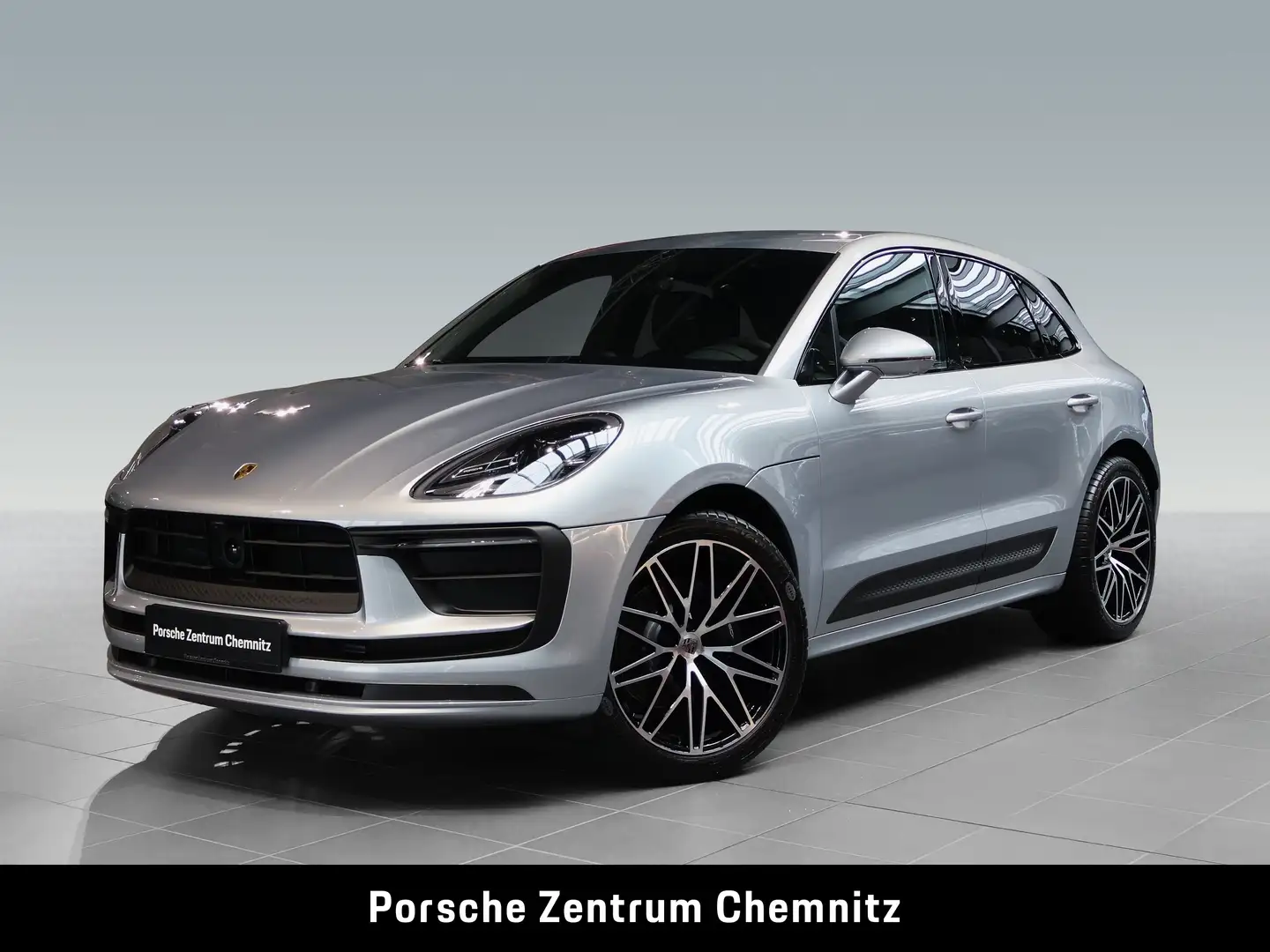 Porsche Macan 21";Luftfed.;Spurwechselassistent Silber - 1