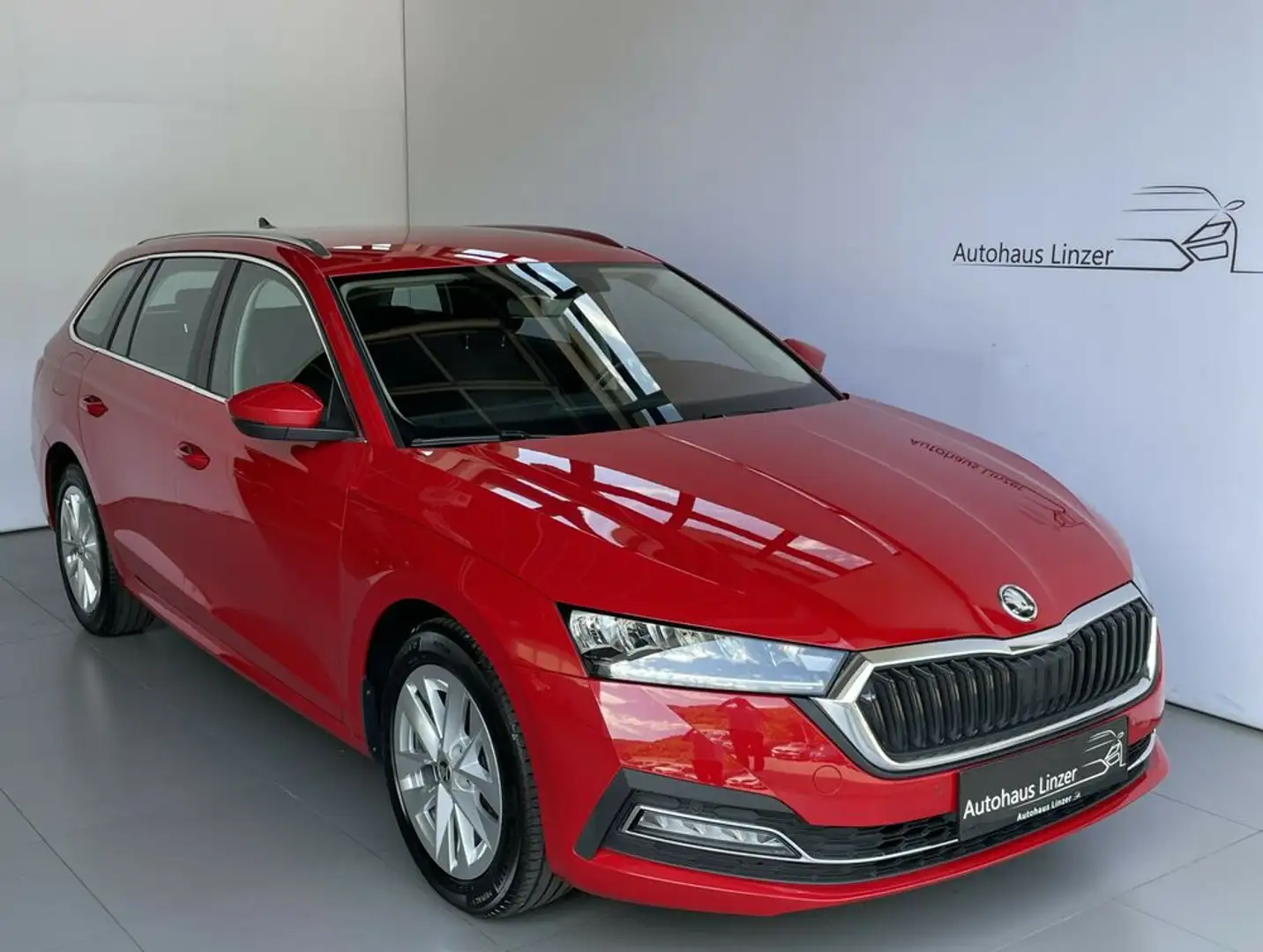 Skoda Octavia Style Aut *HuD*Memory*KeyGo*Ambient*ViritC Rood - 1