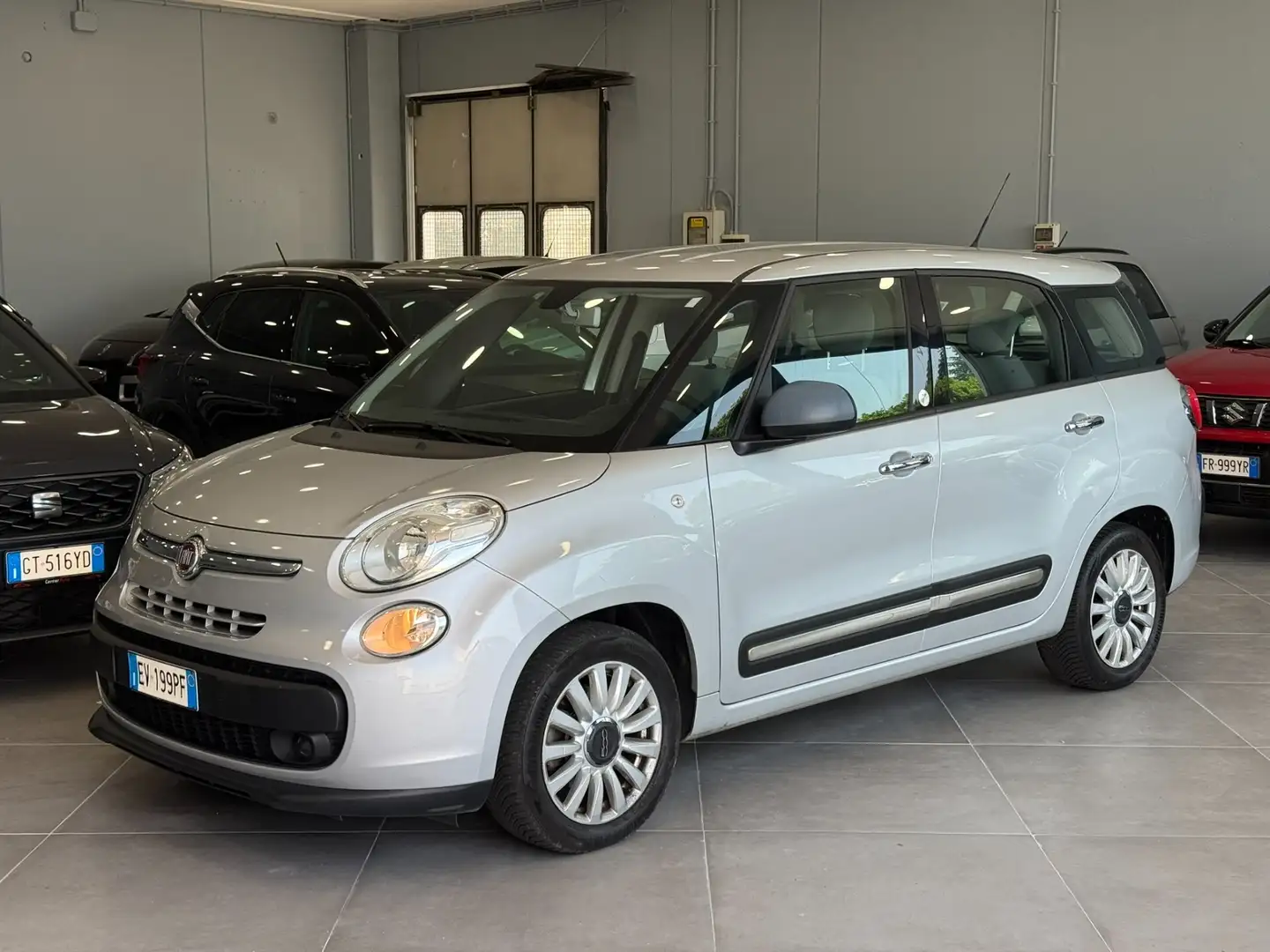 Fiat 500L Living 1.6 Multijet 105 CV Lounge Argento - 1