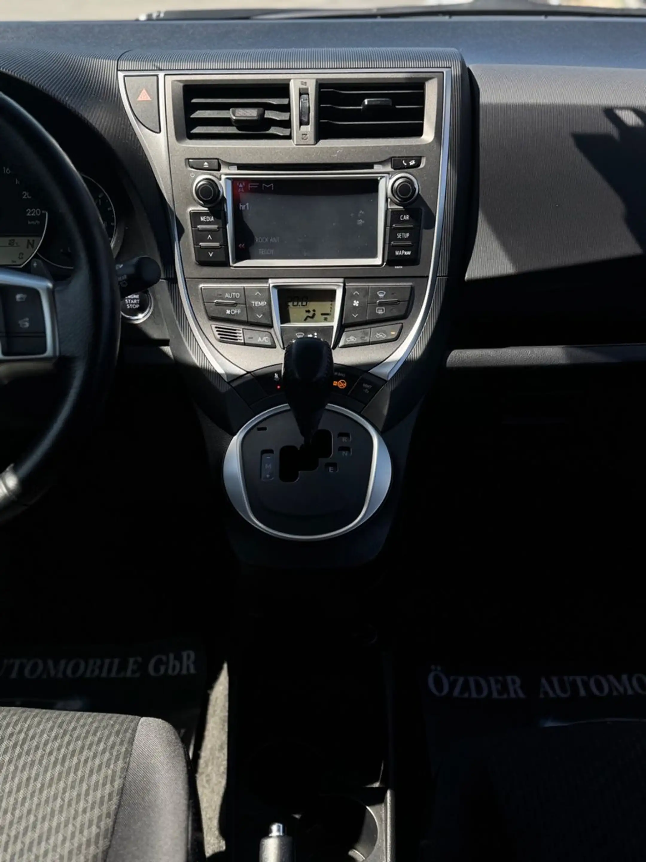 Toyota Verso-S 1.4 D Club+Finanzierung+Garantie — photo 14