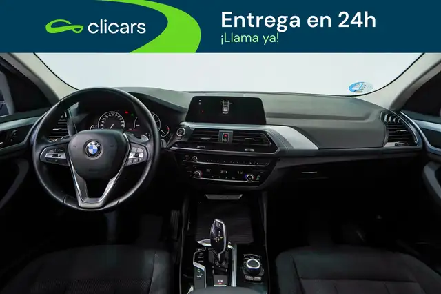 BMW X4 view 13