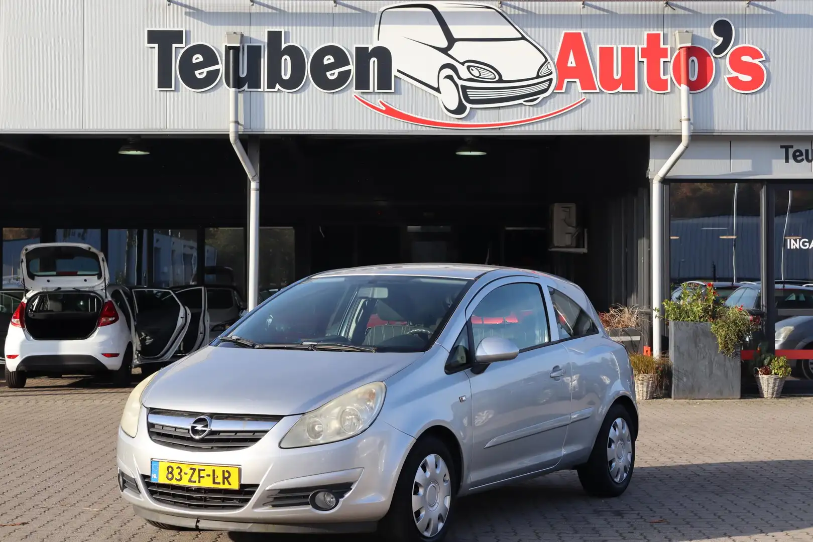 Opel Corsa 1.4-16V Enjoy Airco, Elektrische ramen, APK tot 17 Grau - 1