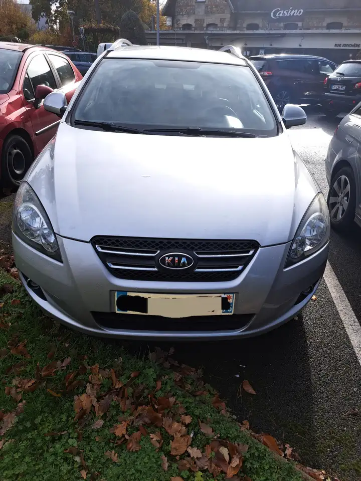 Kia Ceed \u002F cee'd 1.6L CRDi VGT 115 UEFA Euro 2008