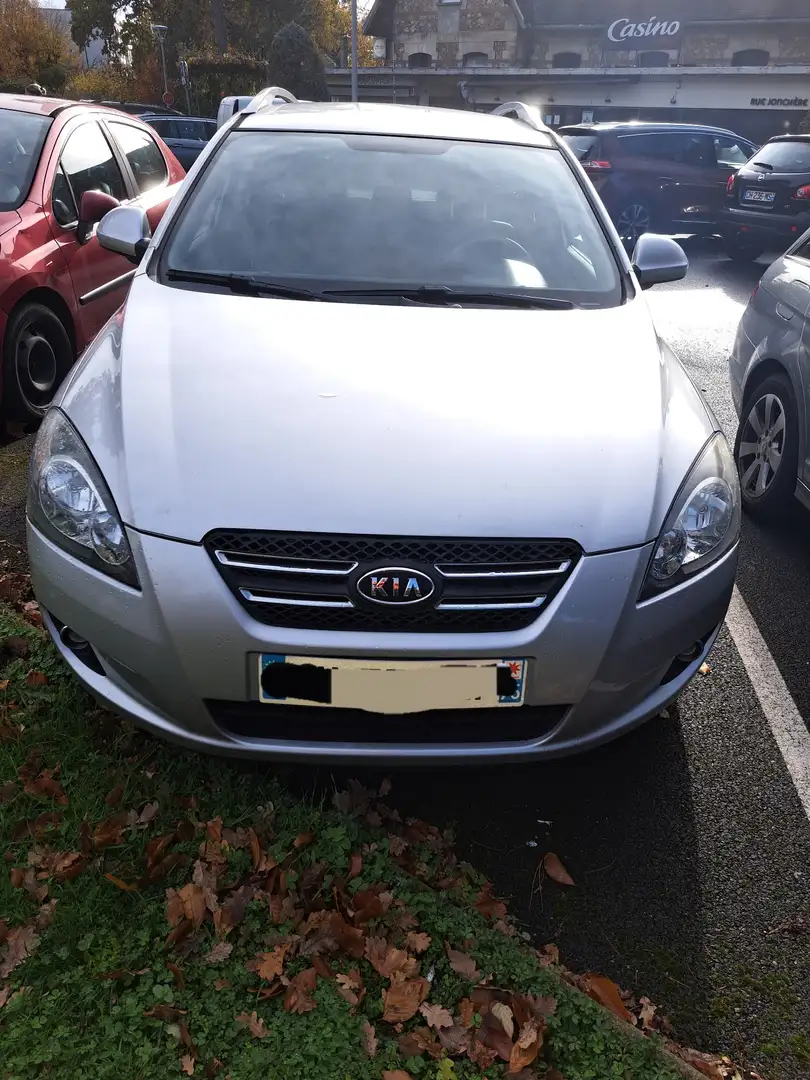 Kia Ceed / cee'd 1.6L CRDi VGT 115 UEFA Euro 2008 - 1