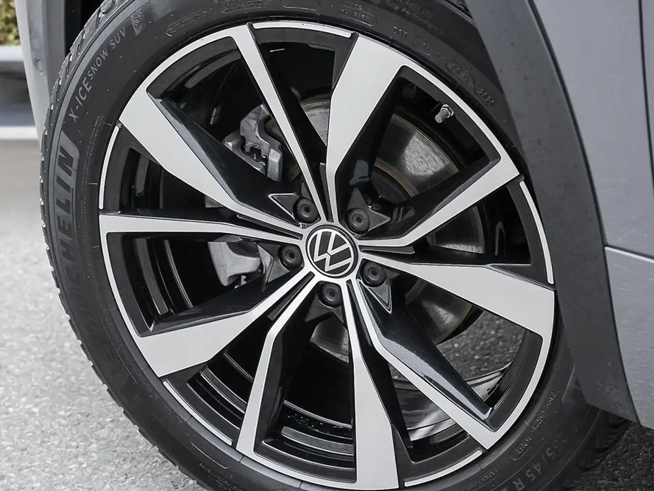 Volkswagen Atlas снимка Volkswagen Atlas