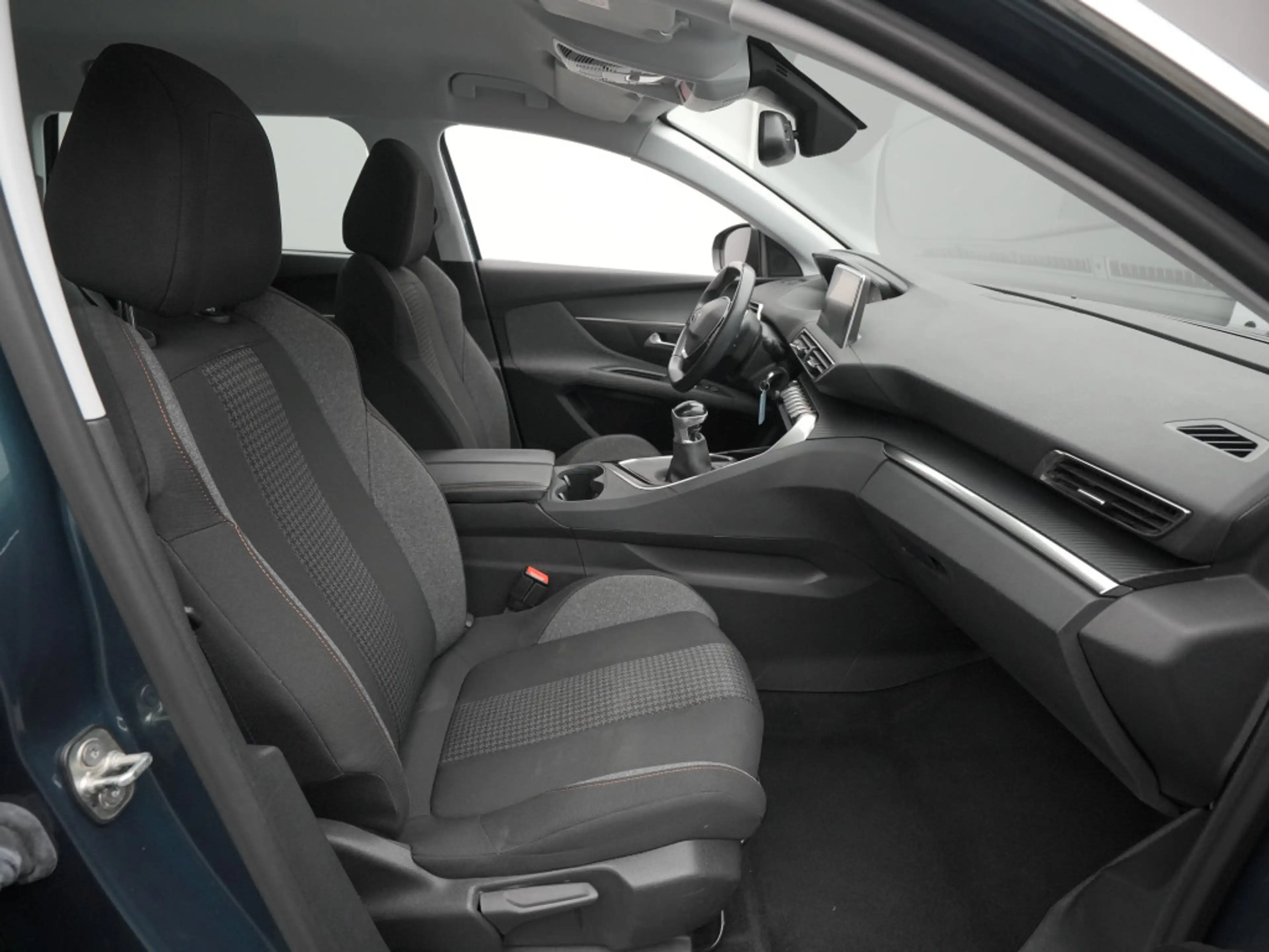 Peugeot 5008 Active 130PS/7-Sitze/City-P./Kinder-P. — photo 13