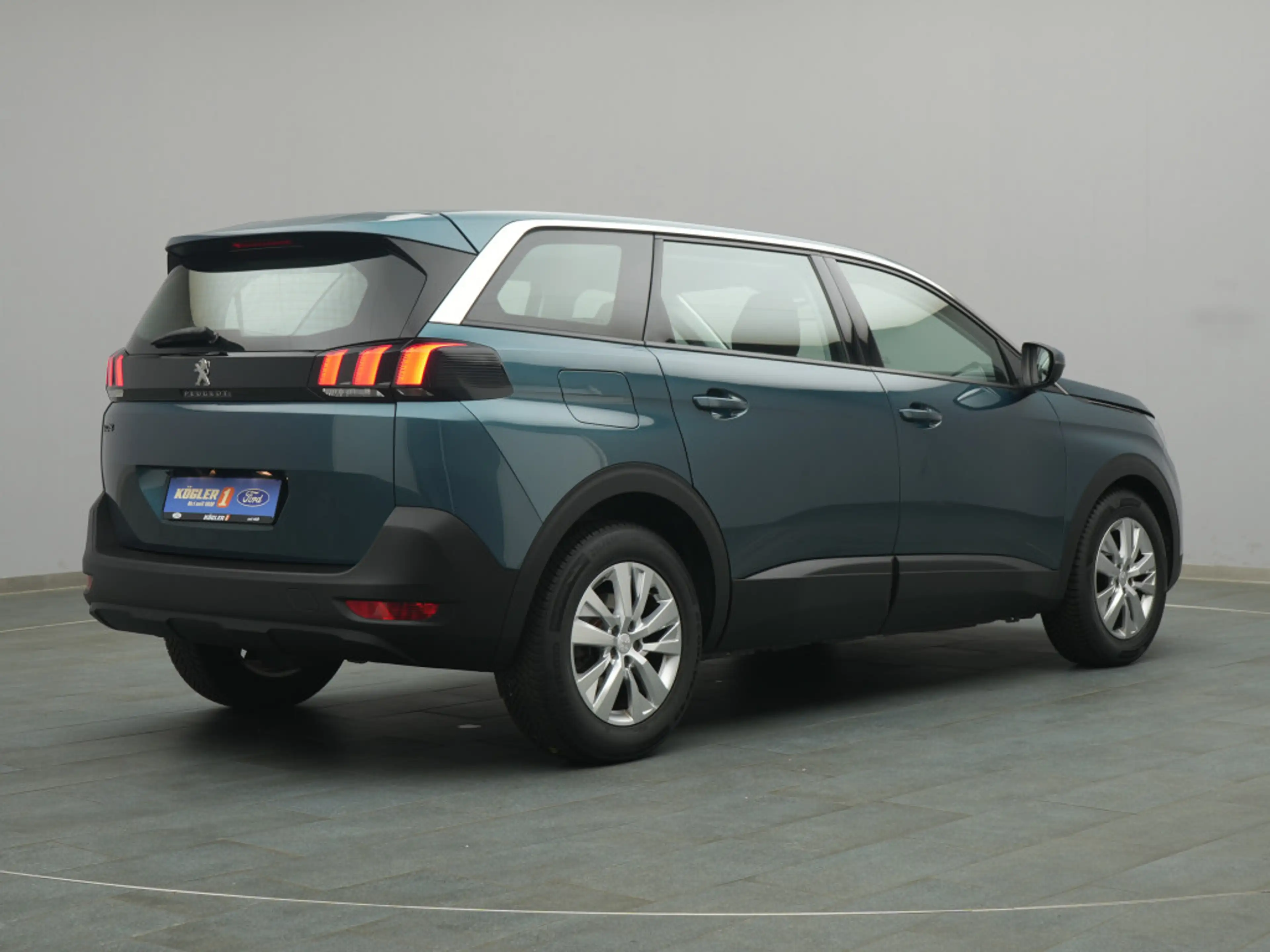 Peugeot 5008 Active 130PS/7-Sitze/City-P./Kinder-P. — photo 4