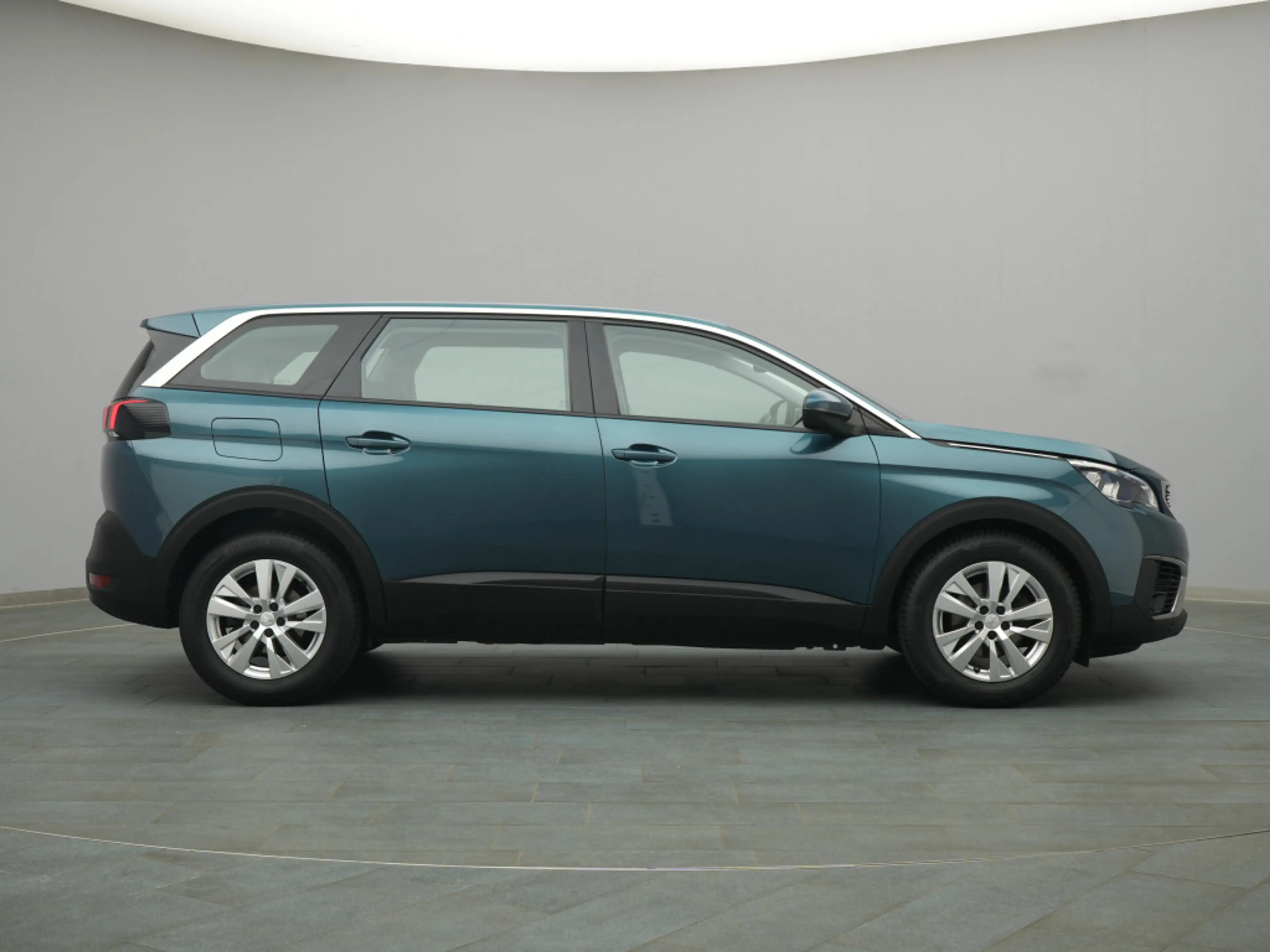 Peugeot 5008 Active 130PS/7-Sitze/City-P./Kinder-P. — photo 8