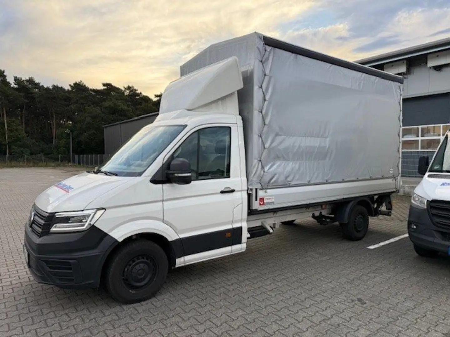 Volkswagen Crafter Crafter (5 J. Gar.) Pritsche/Plane/LBW Automatik Weiß - 1
