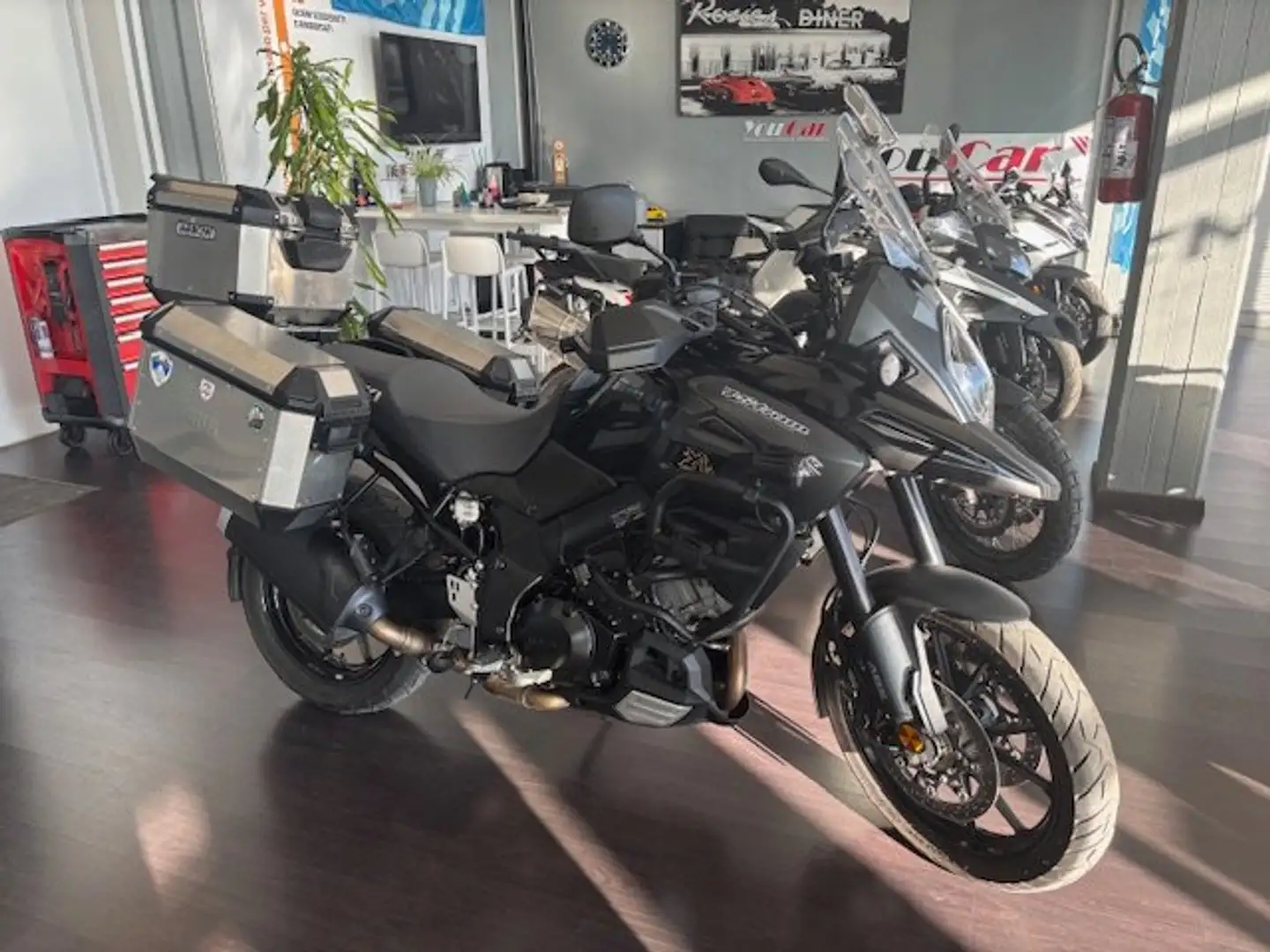 Suzuki V-Strom 1000 sport adventure tourer Negru - 1