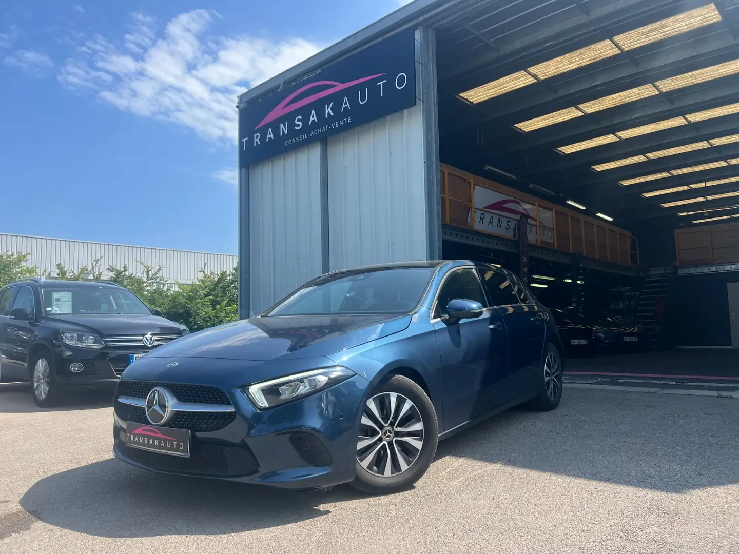 Mercedes-Benz Progressive Line Albastru - 1