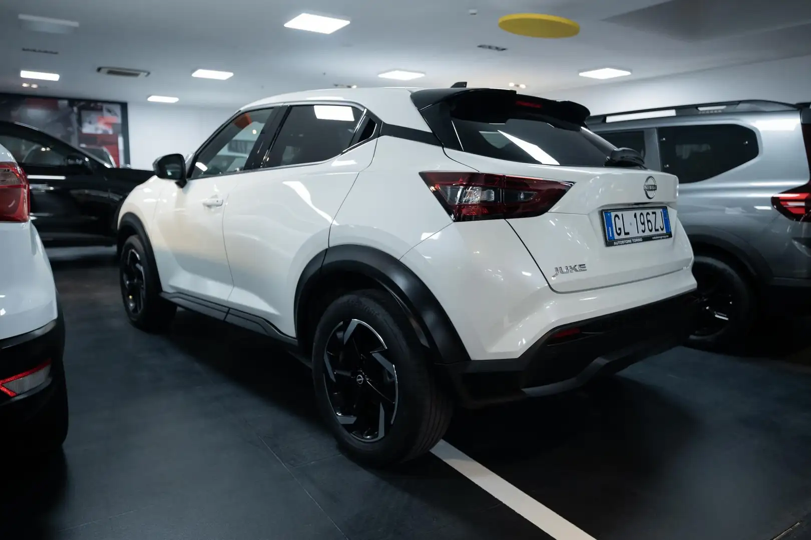 Nissan Juke 1.0 dig-t N-Connecta 114cv - 2