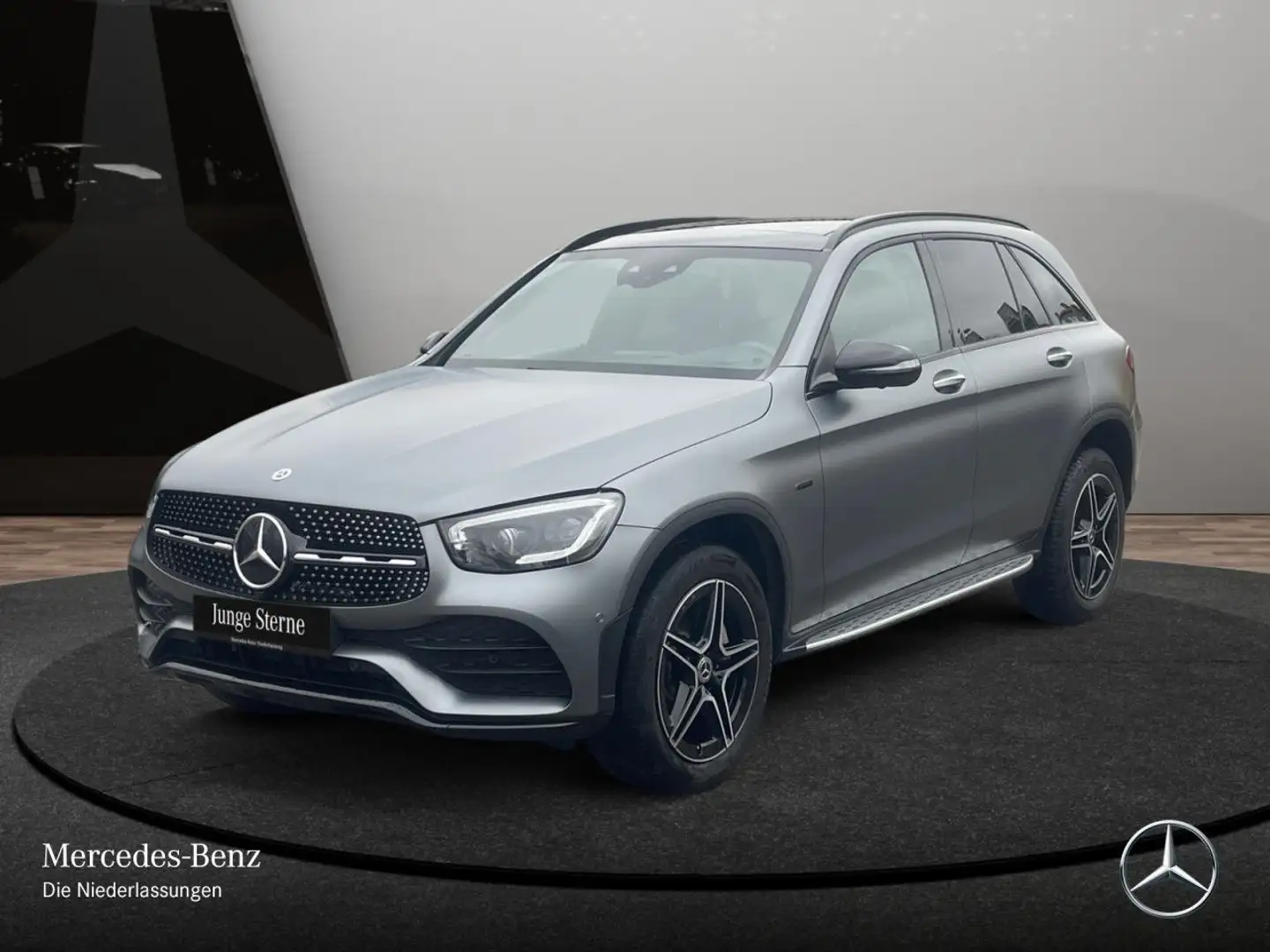 Mercedes-Benz GLC 300 de 4M AMG+NIGHT+PANO+360+MULTIBEAM+FAHRASS Grijs - 2