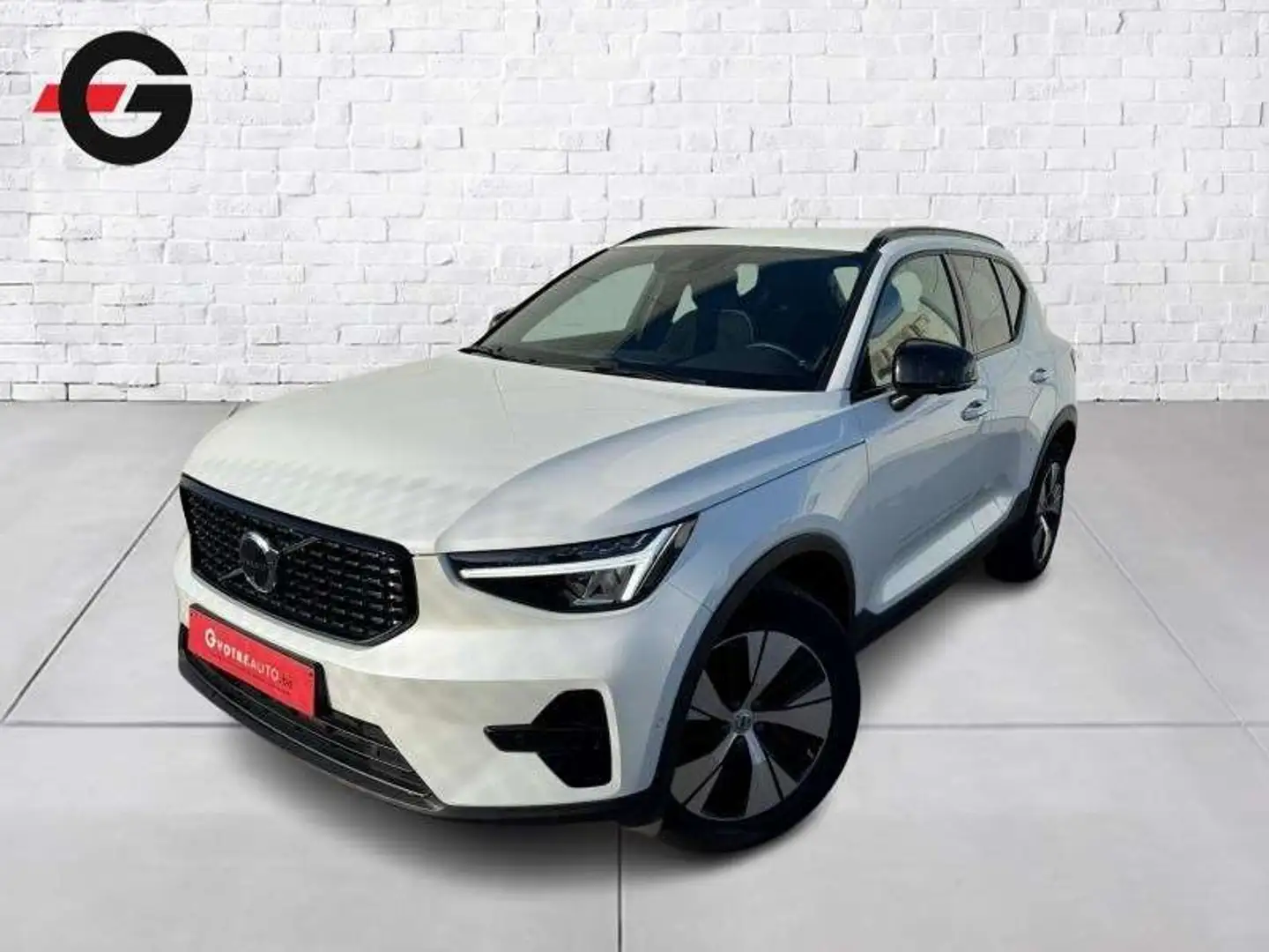 Volvo XC40 PLUS T2 DARK Blanc - 1